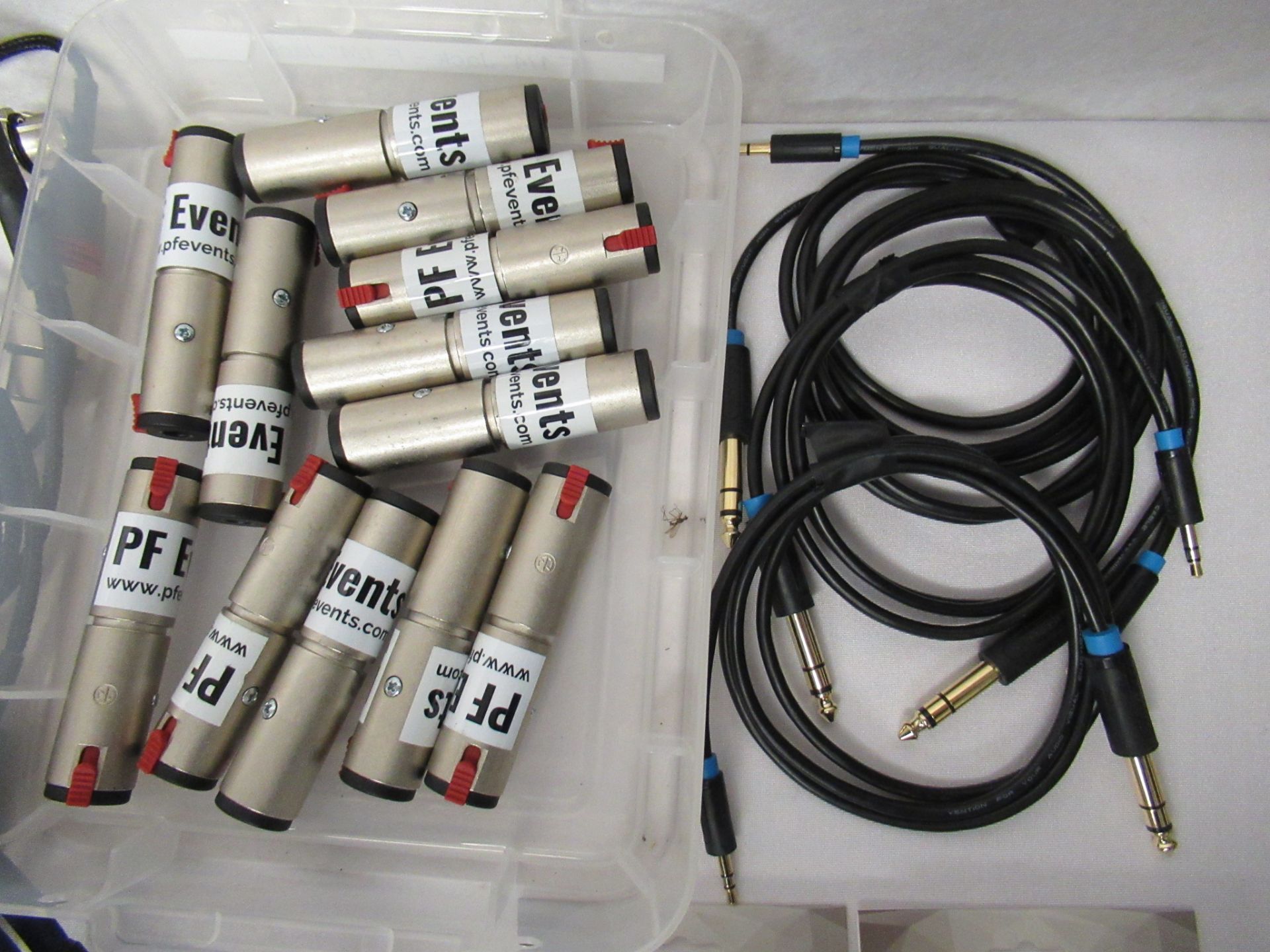 Quantity of Adaptors to include - Image 6 of 9