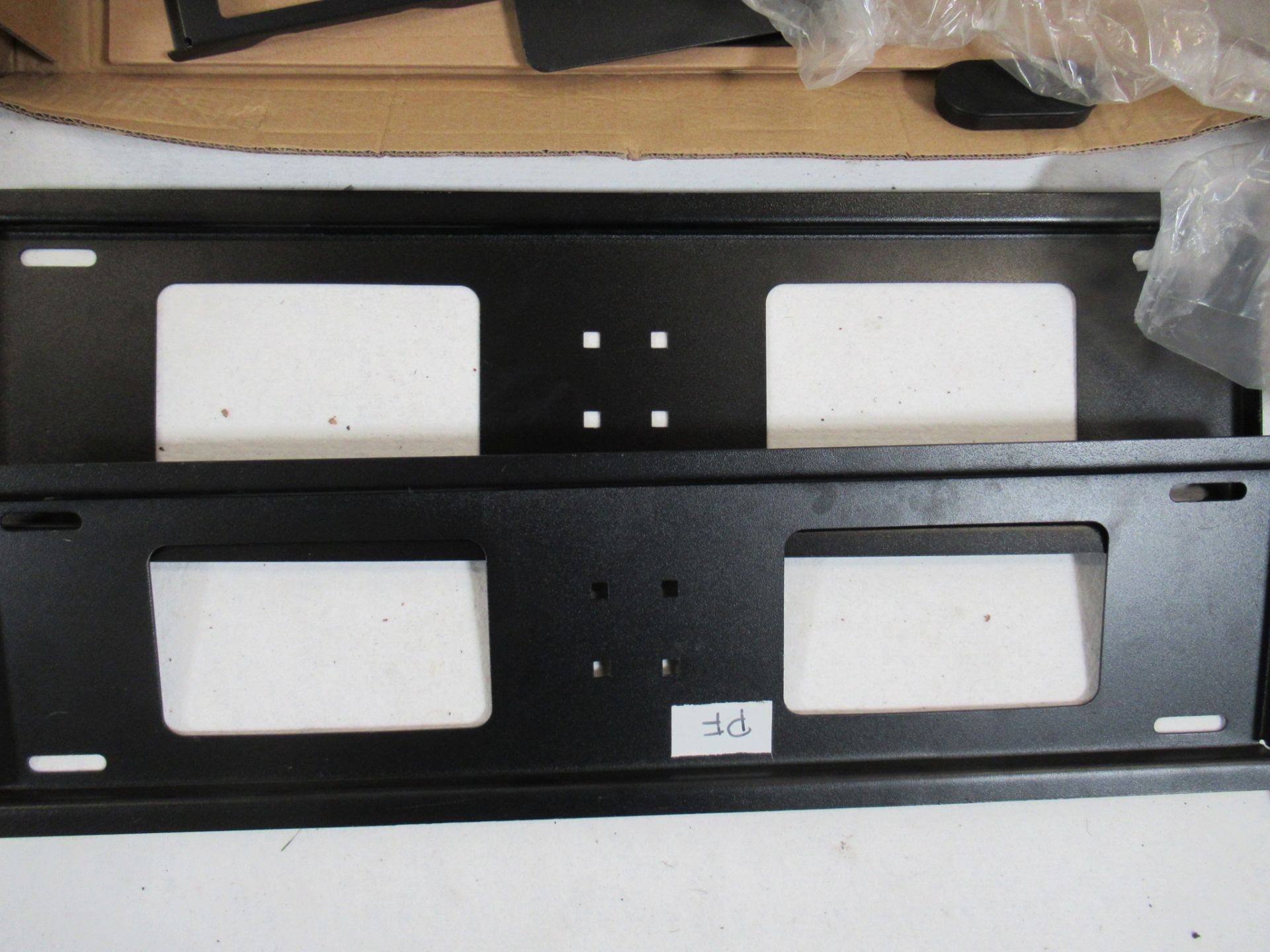 (7) Home Design universal table top TV stand with tempered glass with components - Image 6 of 12