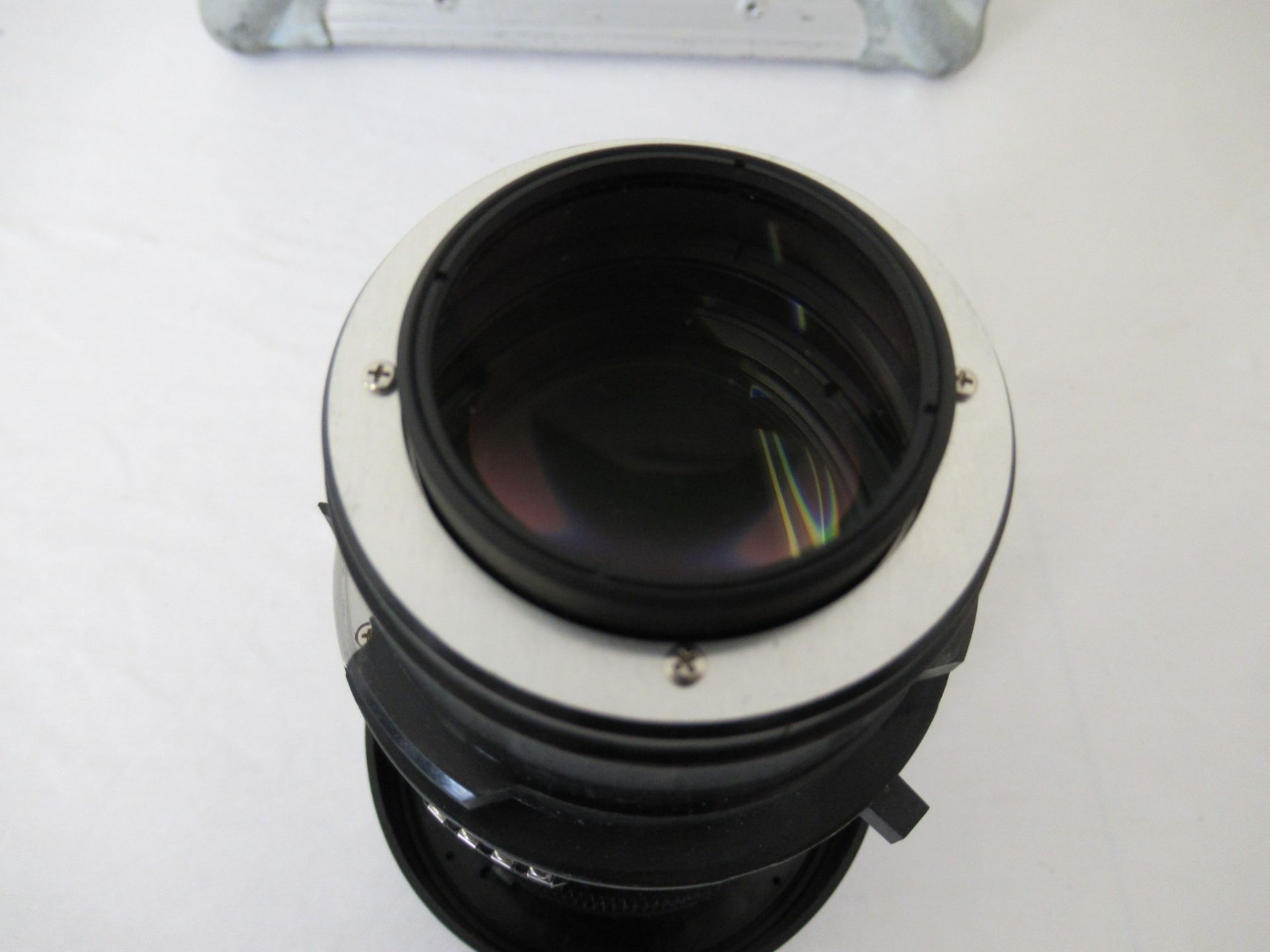 Panasonic TKGF0156-3 digital light processing projection standard zoom lens 1.7-2.4:1 - Image 7 of 11