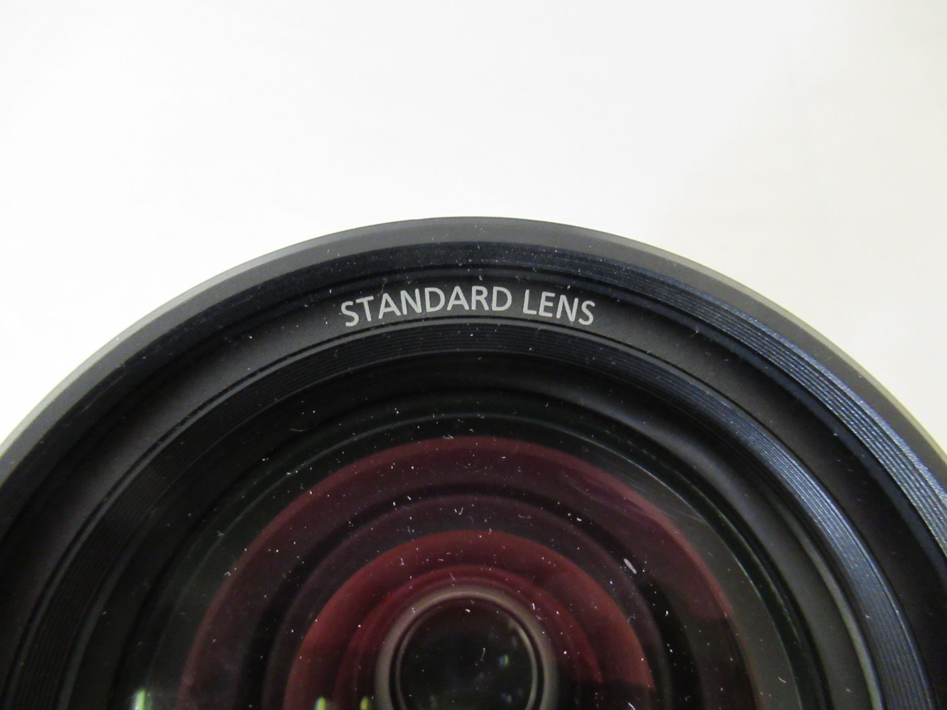 Panasonic TKGF0156-3 digital light processing projection standard zoom lens 1.7-2.4:1 - Image 5 of 13