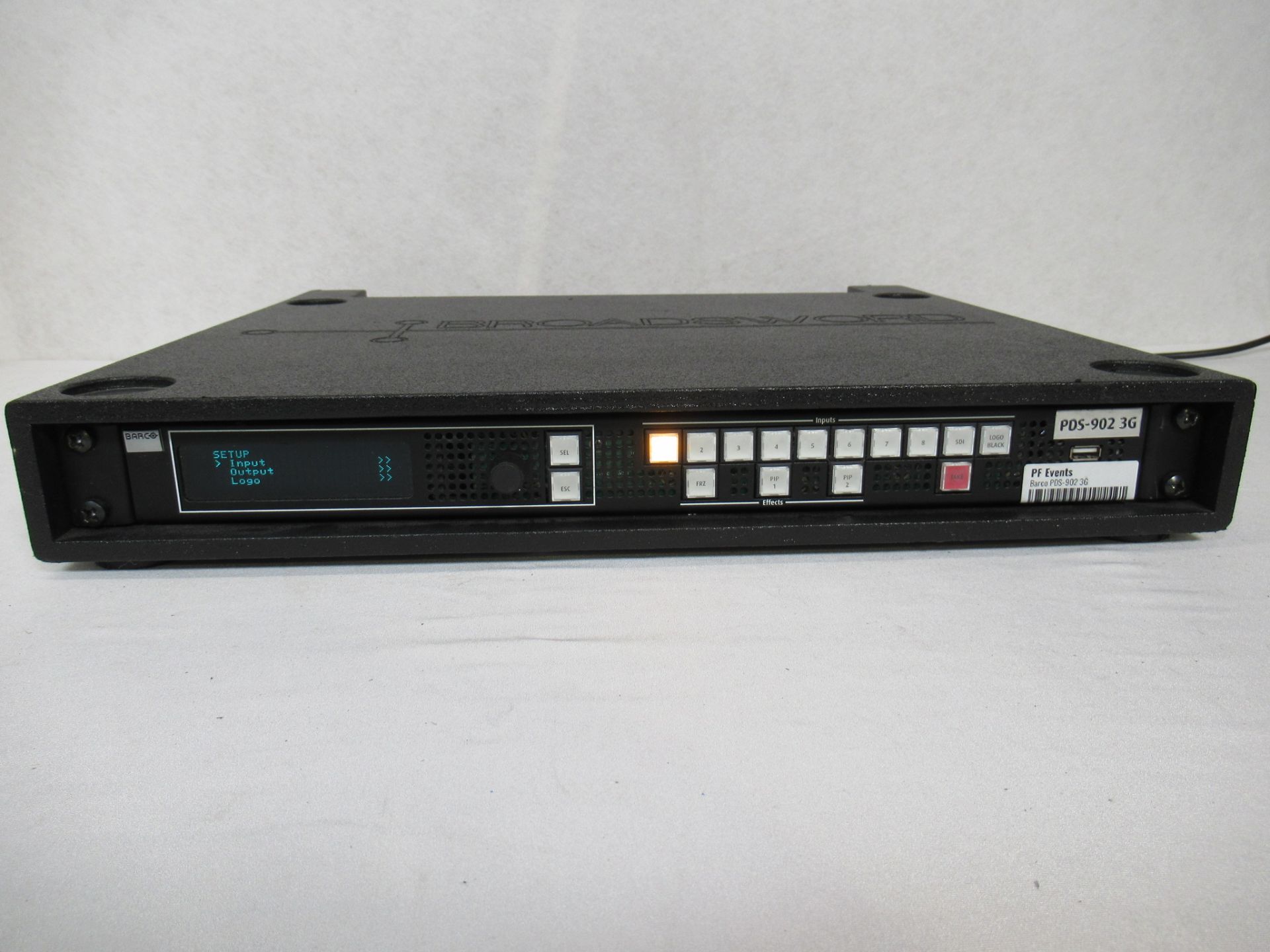 Barco PDS-902 3G DVI video switcher - Image 2 of 14