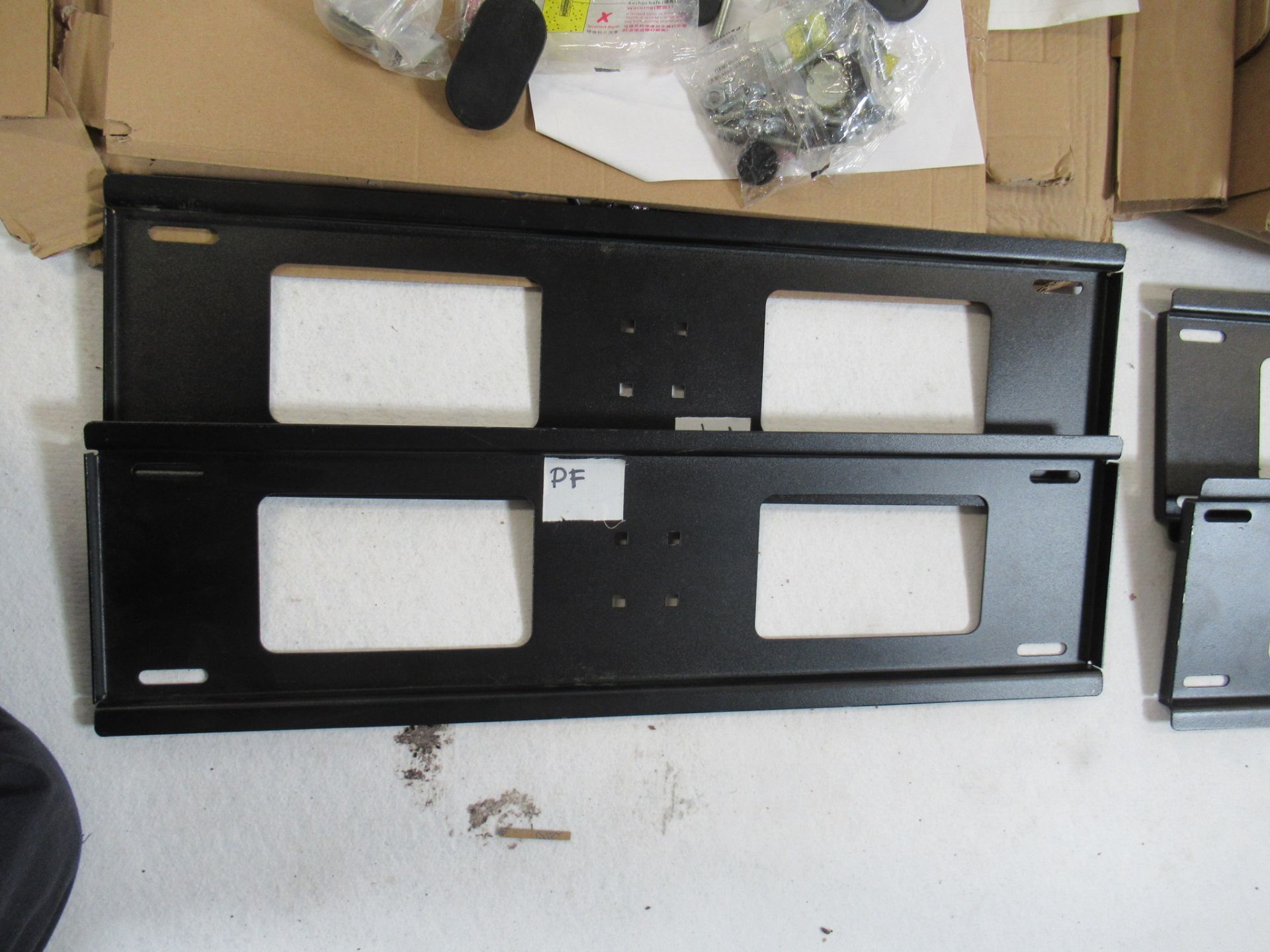 (7) Home Design universal table top TV stand with tempered glass with components - Image 5 of 12