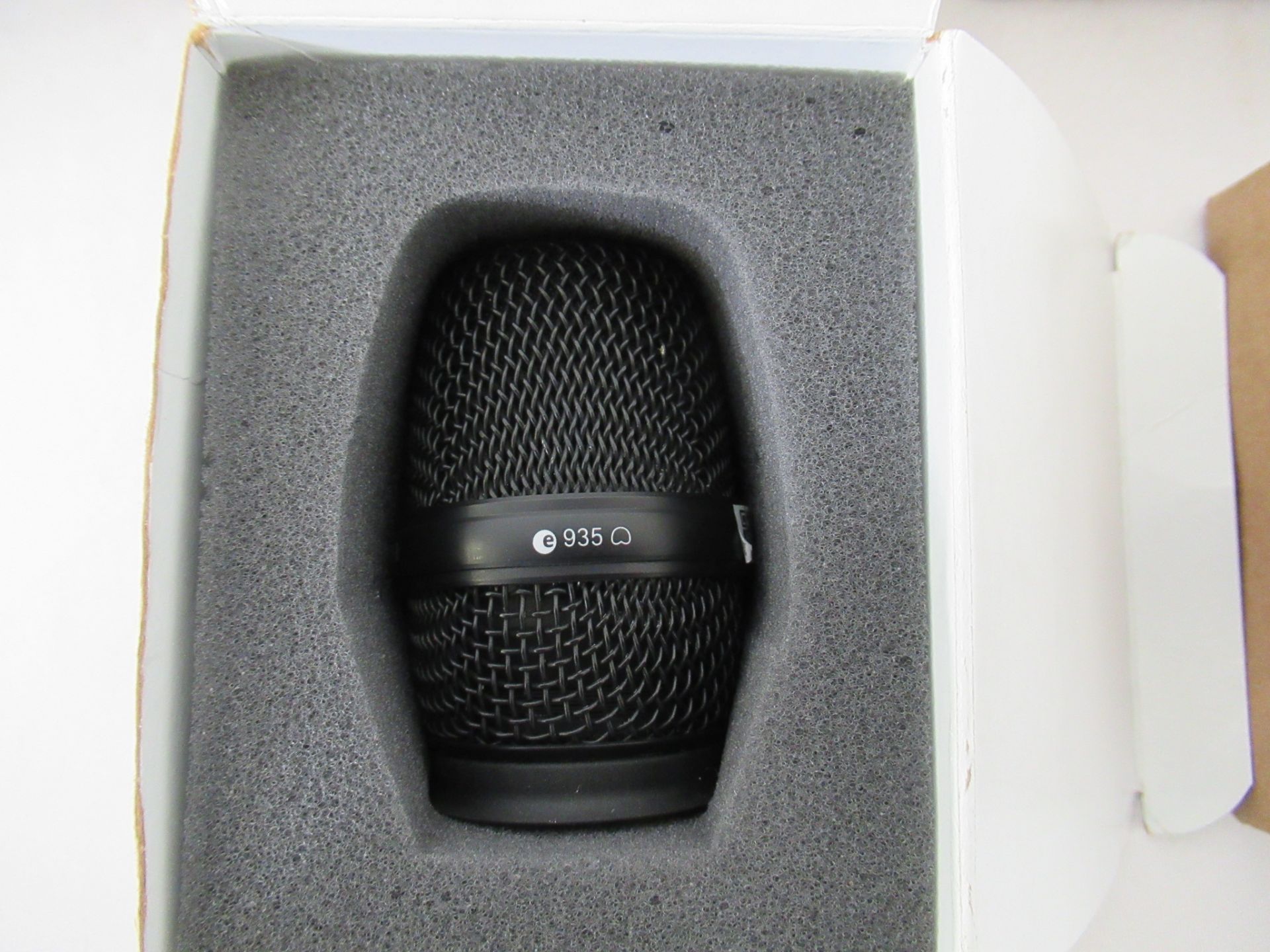 Assorted Sennheiser and other Wireless microphone system parts - Image 8 of 16