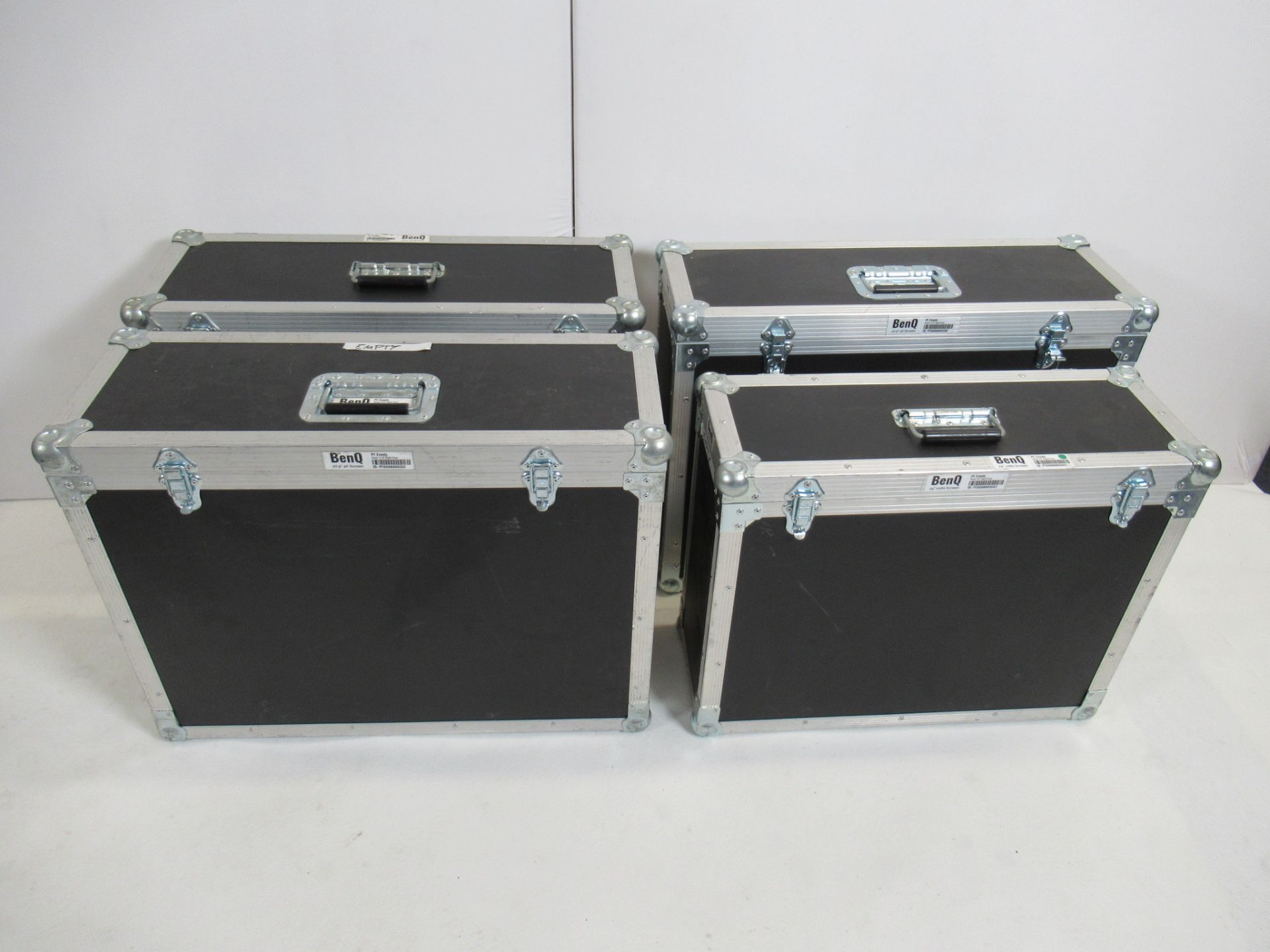 (4) Flight cases
