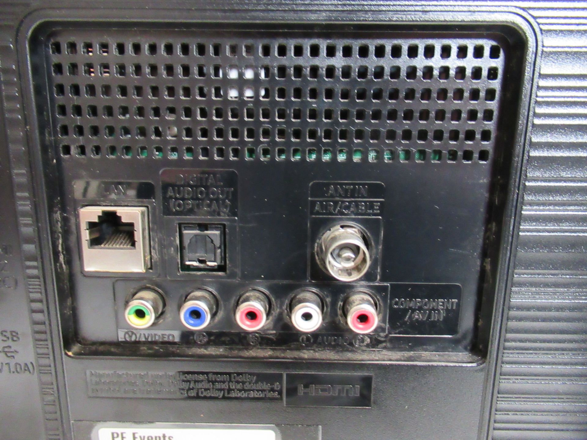 Samsung T5300 32" LED-backlit LCD Full HD HDR Smart TV - Image 5 of 10