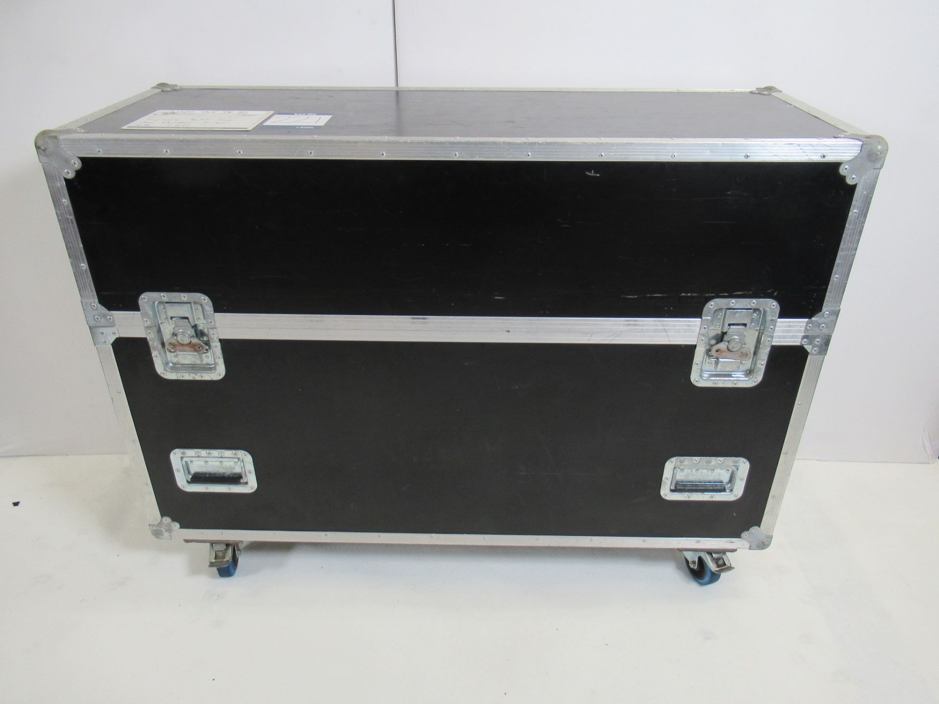 SYLVOX Full Sun Outdoor 4K UHD 55" Smart TV - Image 12 of 13