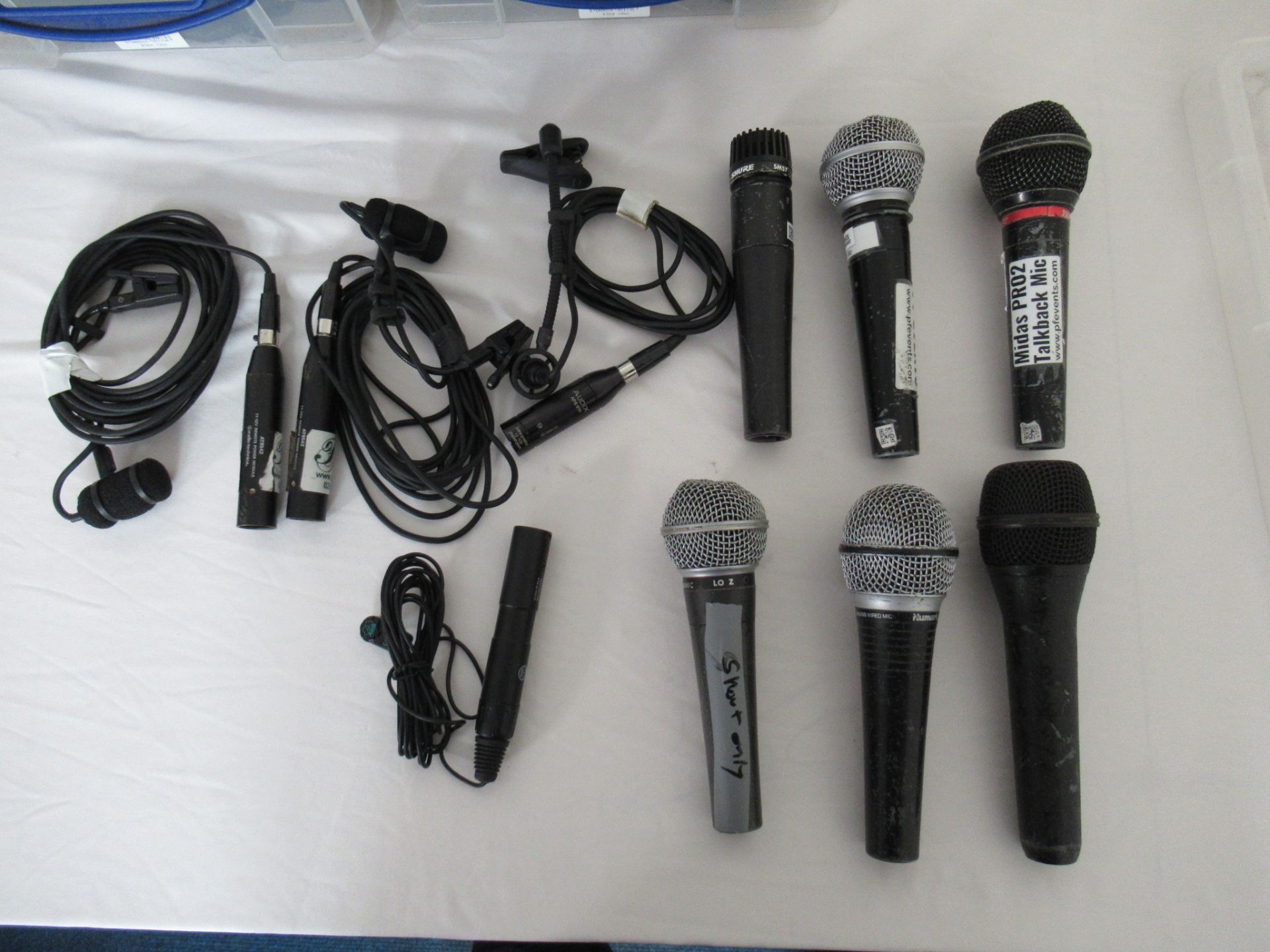 (10) Assorted microphones and associated items - Image 9 of 15