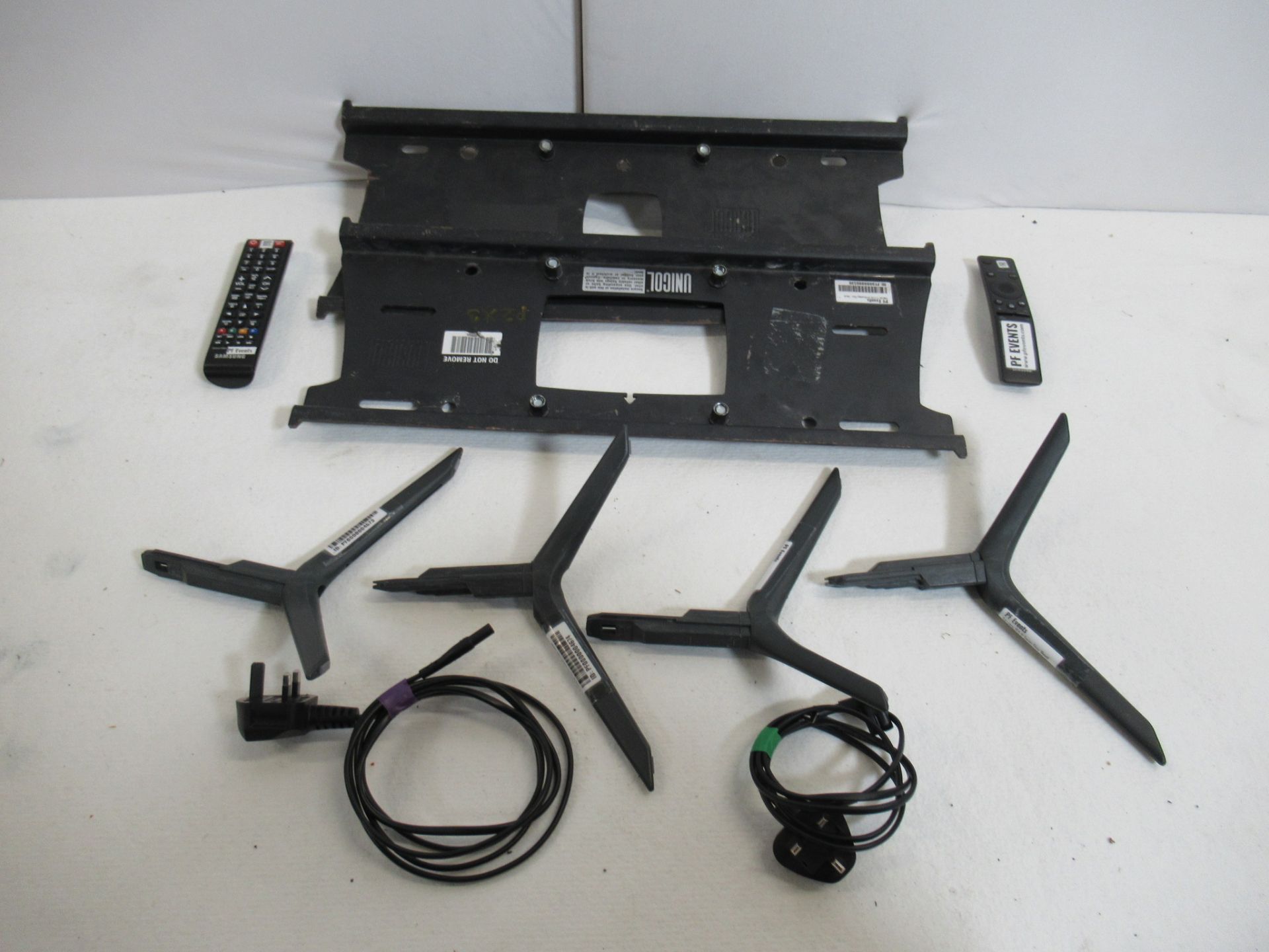 (2) Samsung BE55A-H BEA-H Series - 55" LED-backlit LCD TV - 4K - Image 16 of 19