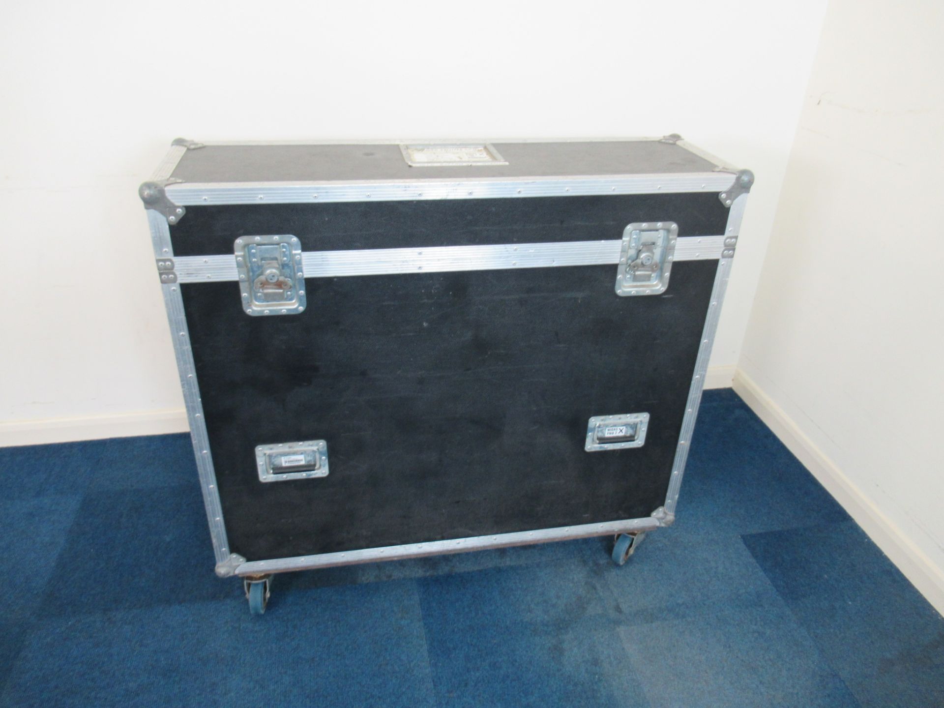 Midas Pro2sLive Digital Console Control Centre - Image 13 of 14