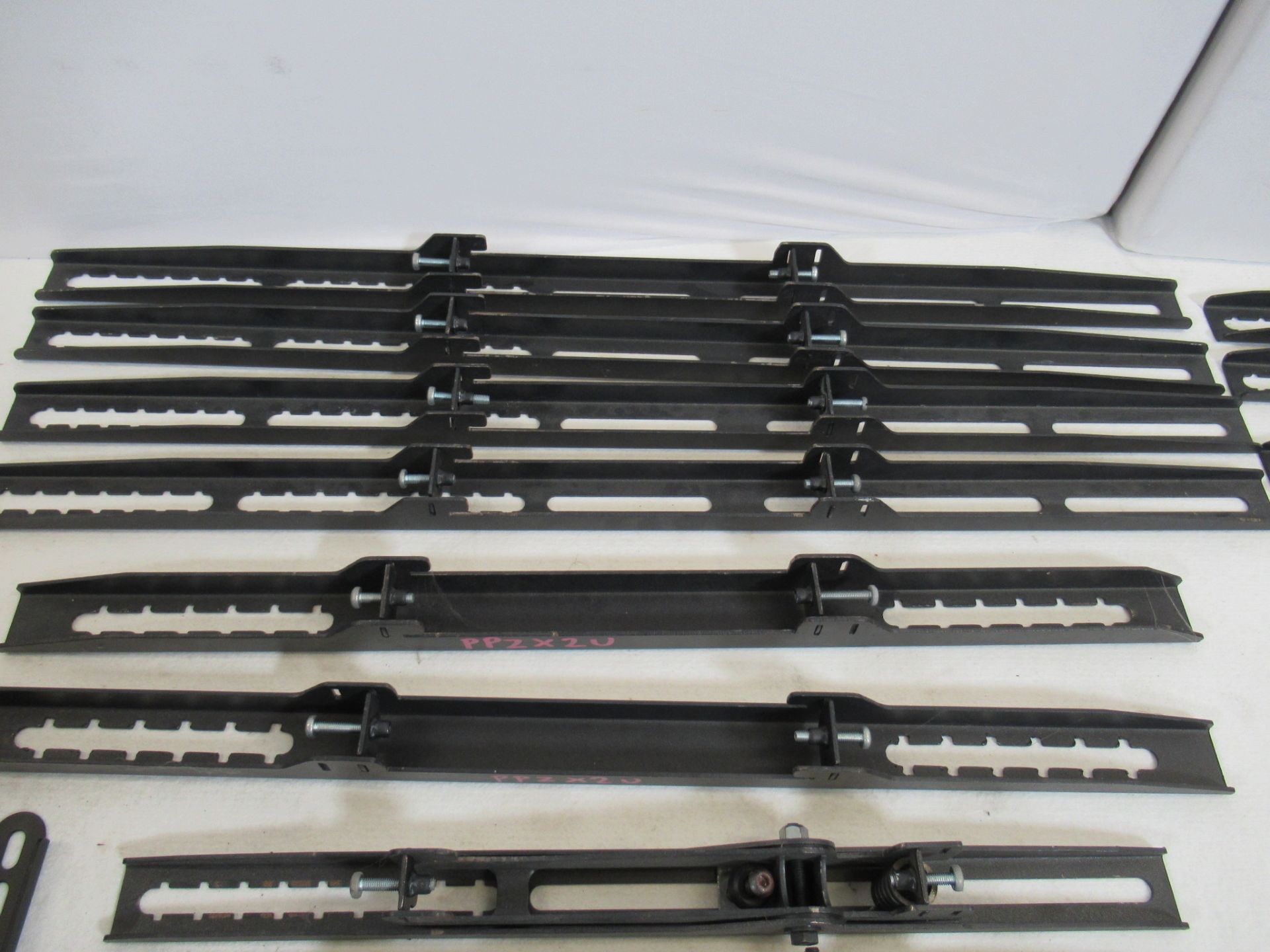 (26) Unicol screen tilting mounting brackets and fixed mounting brackets - Image 2 of 7