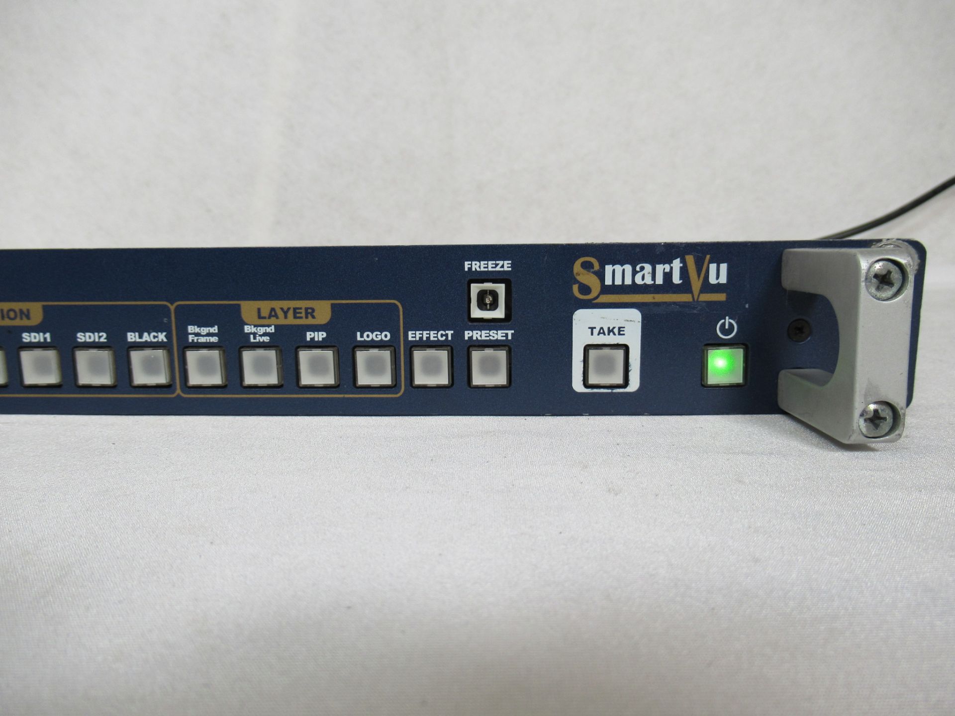 Analog Way Pulse LE PLS200 Dual Scaler Mixer Switcher - Image 4 of 10