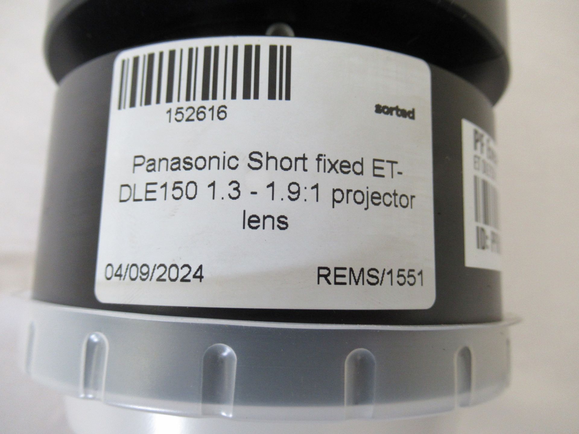 Sanyo LNS-W21 on-axis short fixed projection lens 1.3-1.9:1 - Image 3 of 10