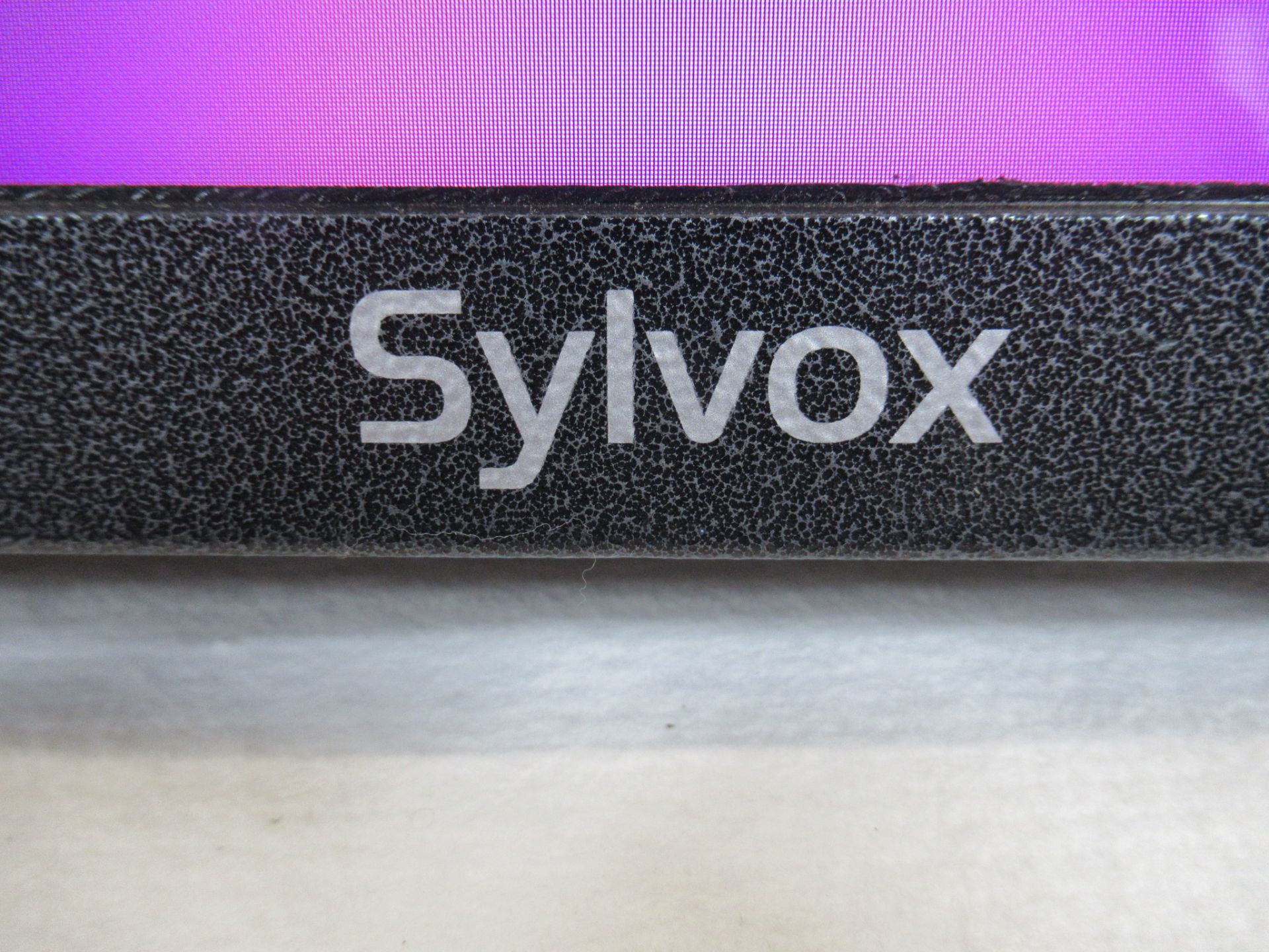 SYLVOX Full Sun Outdoor 4K UHD 55" Smart TV - Image 2 of 11