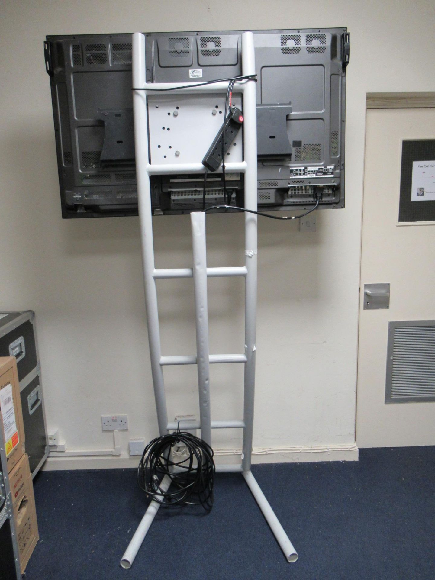 Panasonic TH-50PF30 50" 50-inch full high definition plasma display - Image 4 of 9