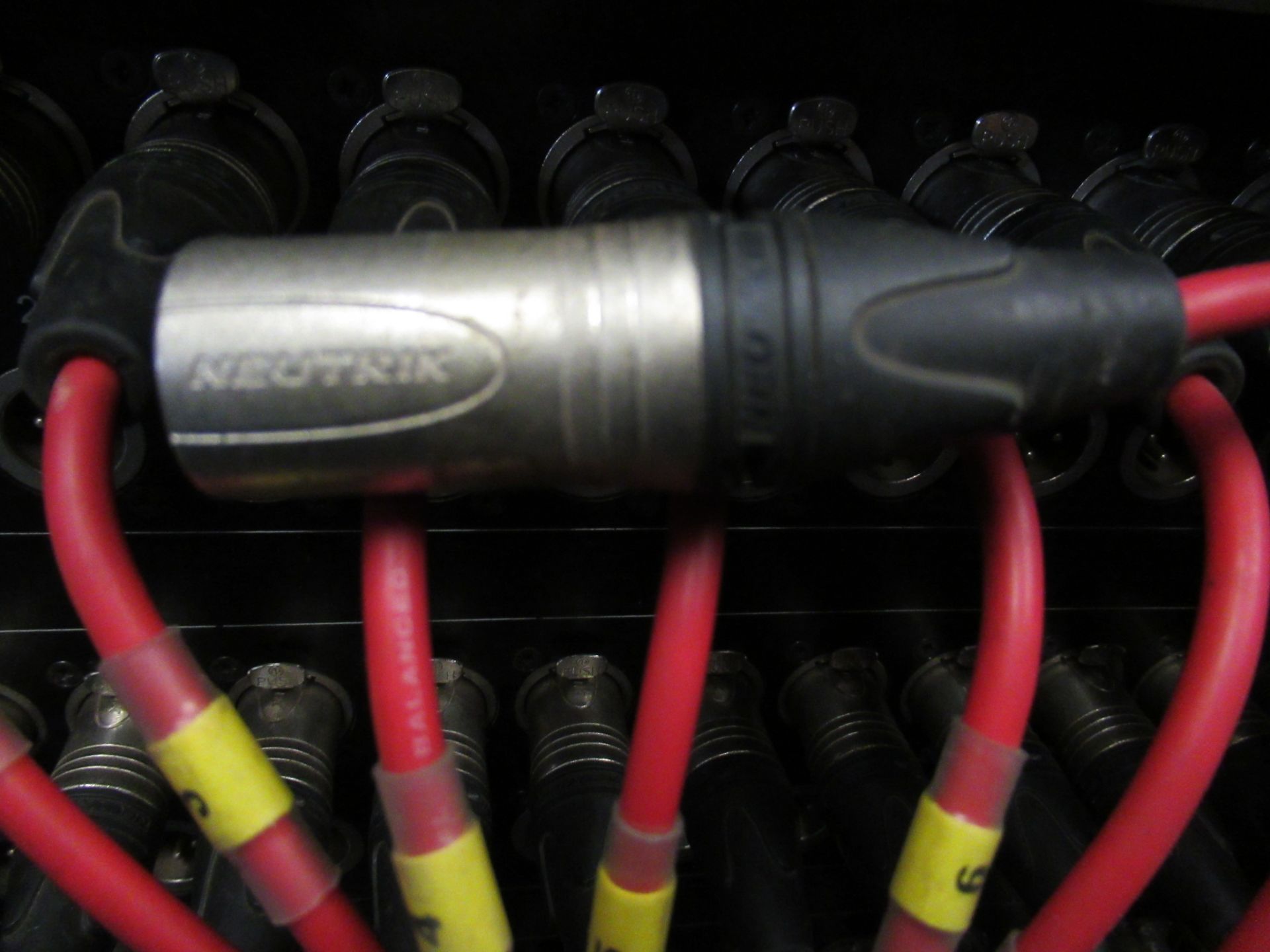 VEAM Passive Split Rack - Image 4 of 23