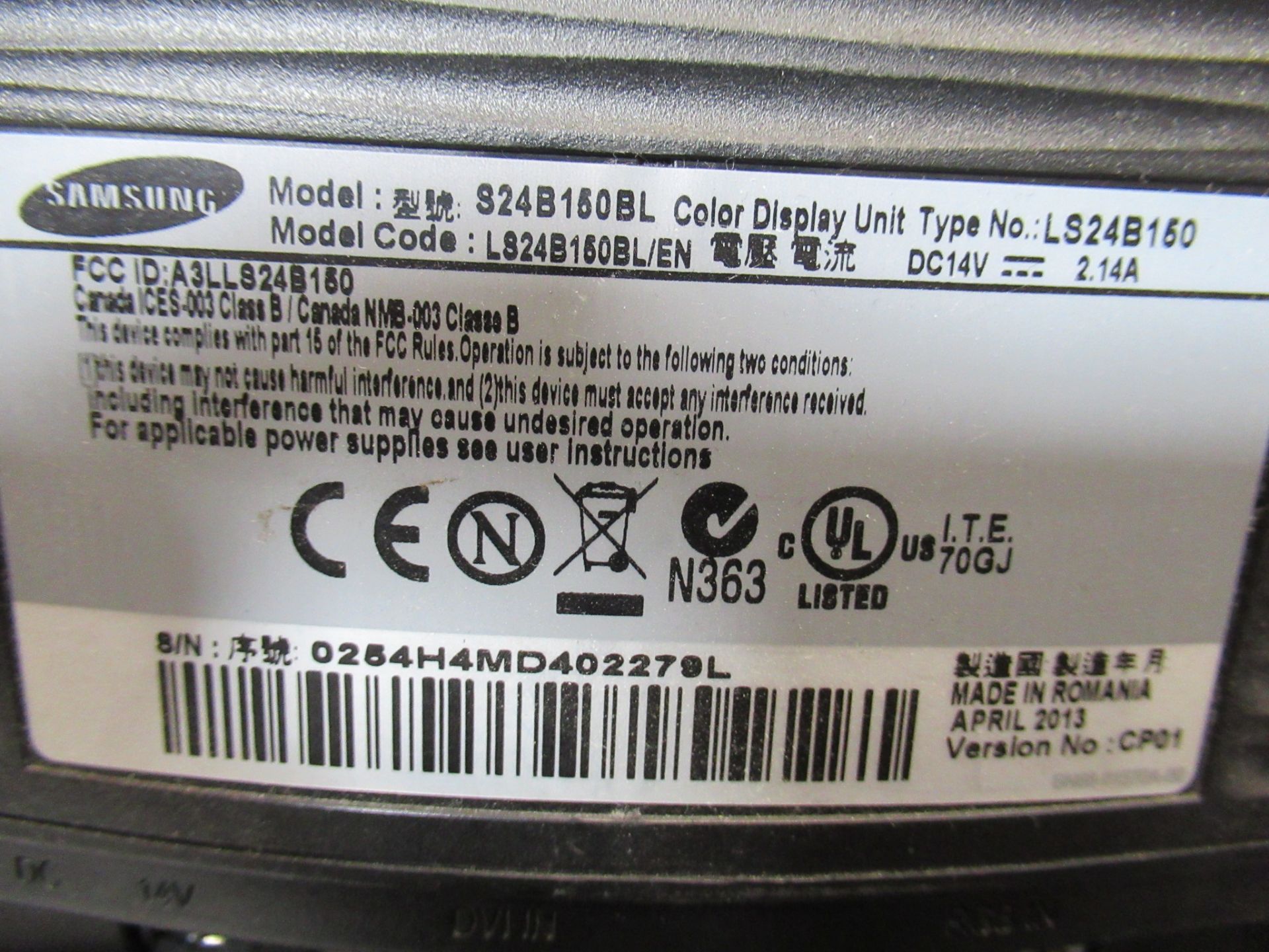 (4) Samsung LS24B150BL 24" LED monitors, with flight cases - Image 3 of 7