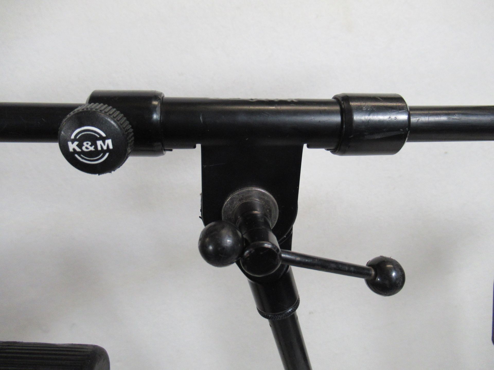 (8) K&M telescopic or fixed boom tripod microphone stands - Image 3 of 6