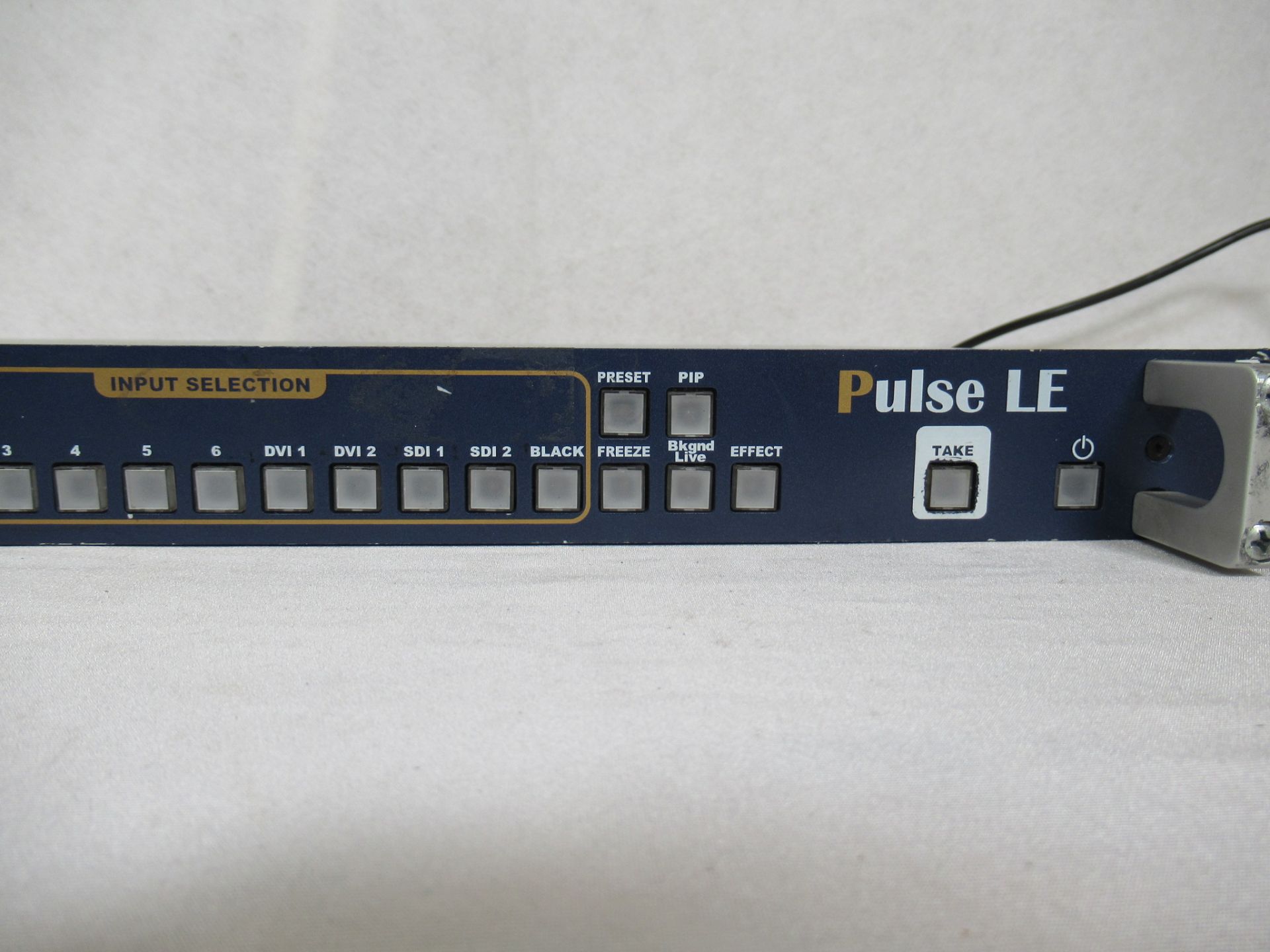 Analog Way Pulse LE PLS200 Dual Scaler Mixer Switcher - Image 4 of 9