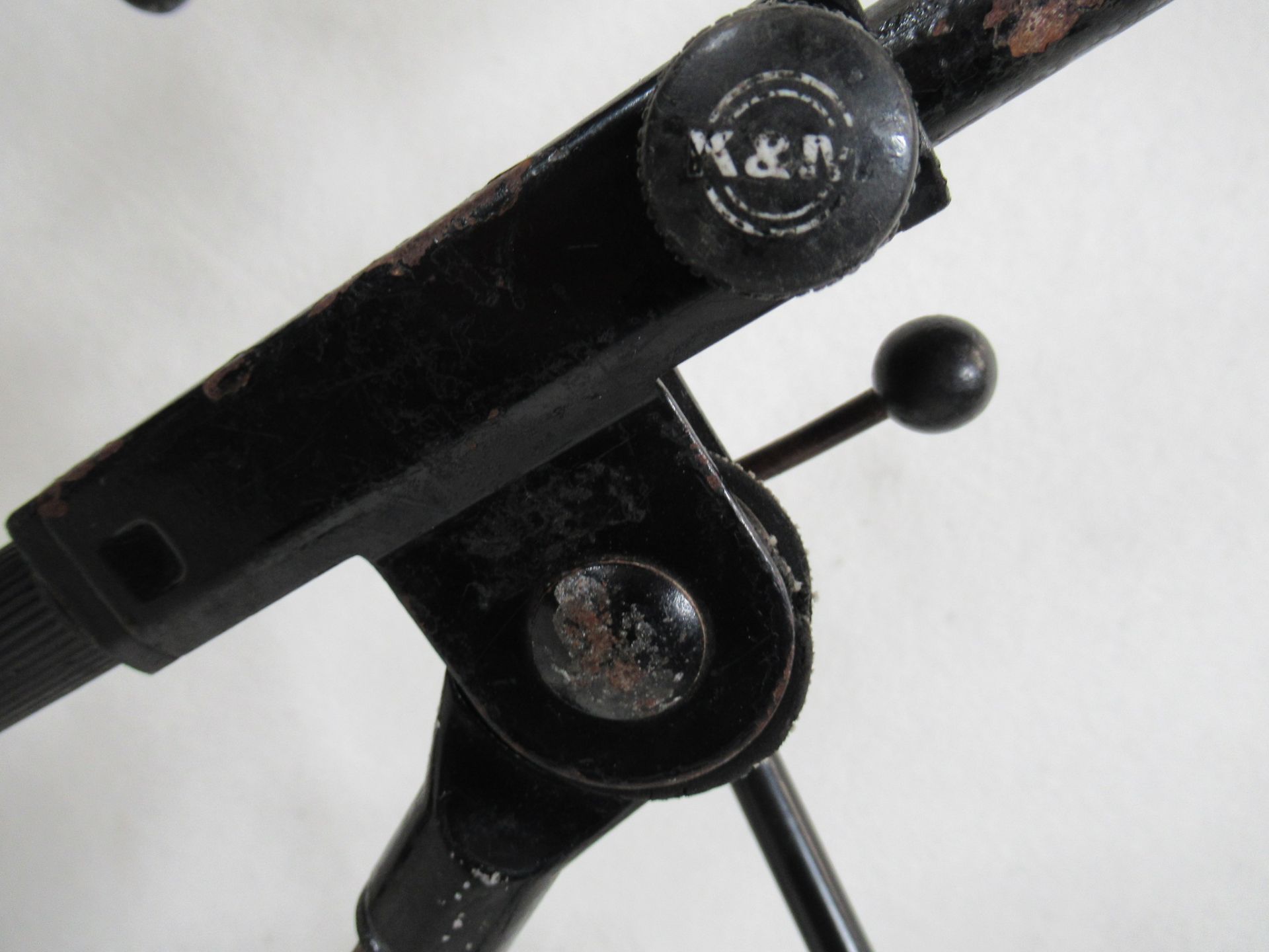 (8) K&M telescopic boom tripod microphone stands - Image 2 of 4