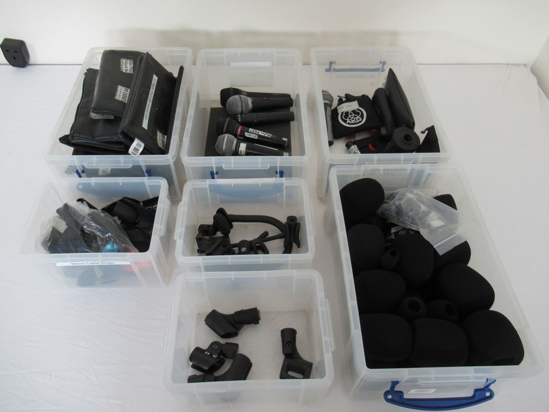 (10) Assorted microphones and associated items
