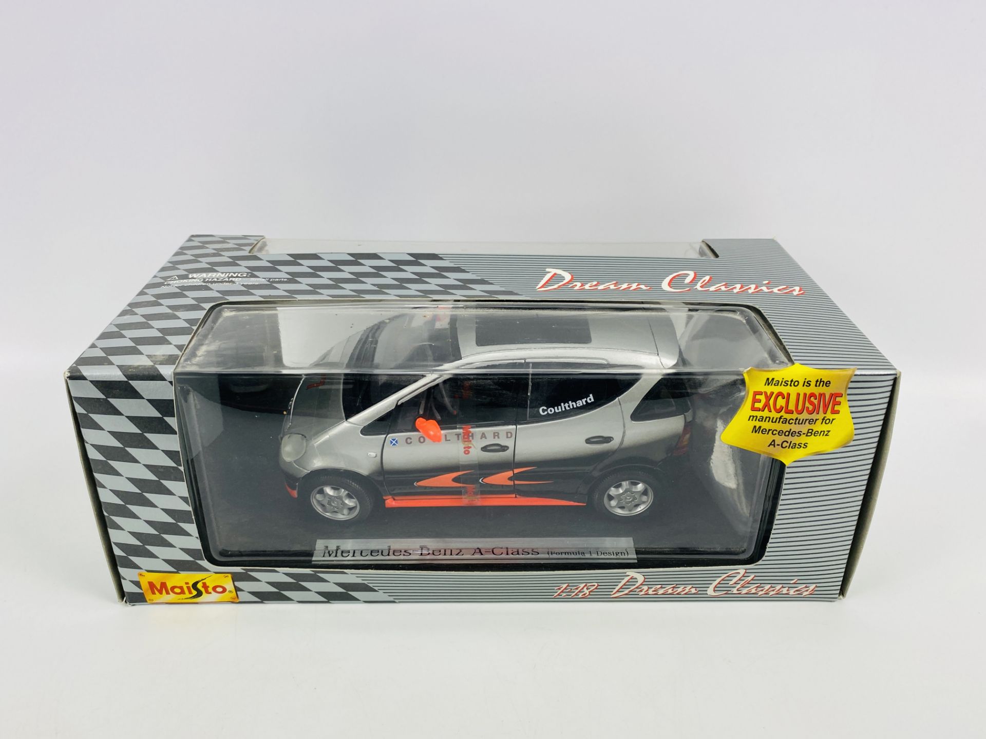 A collection of three 'Maisto' 1/18 scale boxed model cars - Image 8 of 10