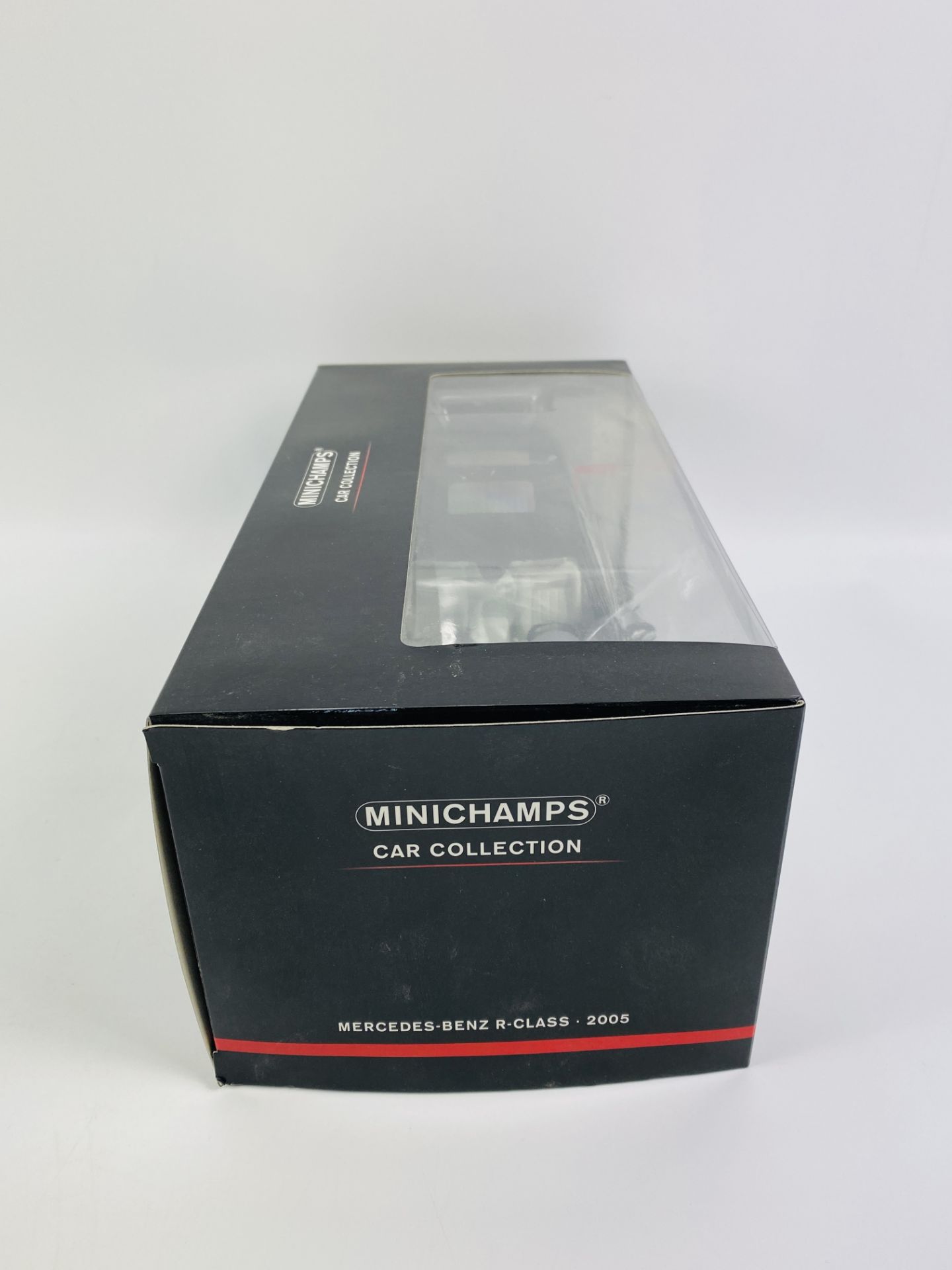 A collection of three 'Maisto' 1/18 scale boxed model cars - Image 7 of 10