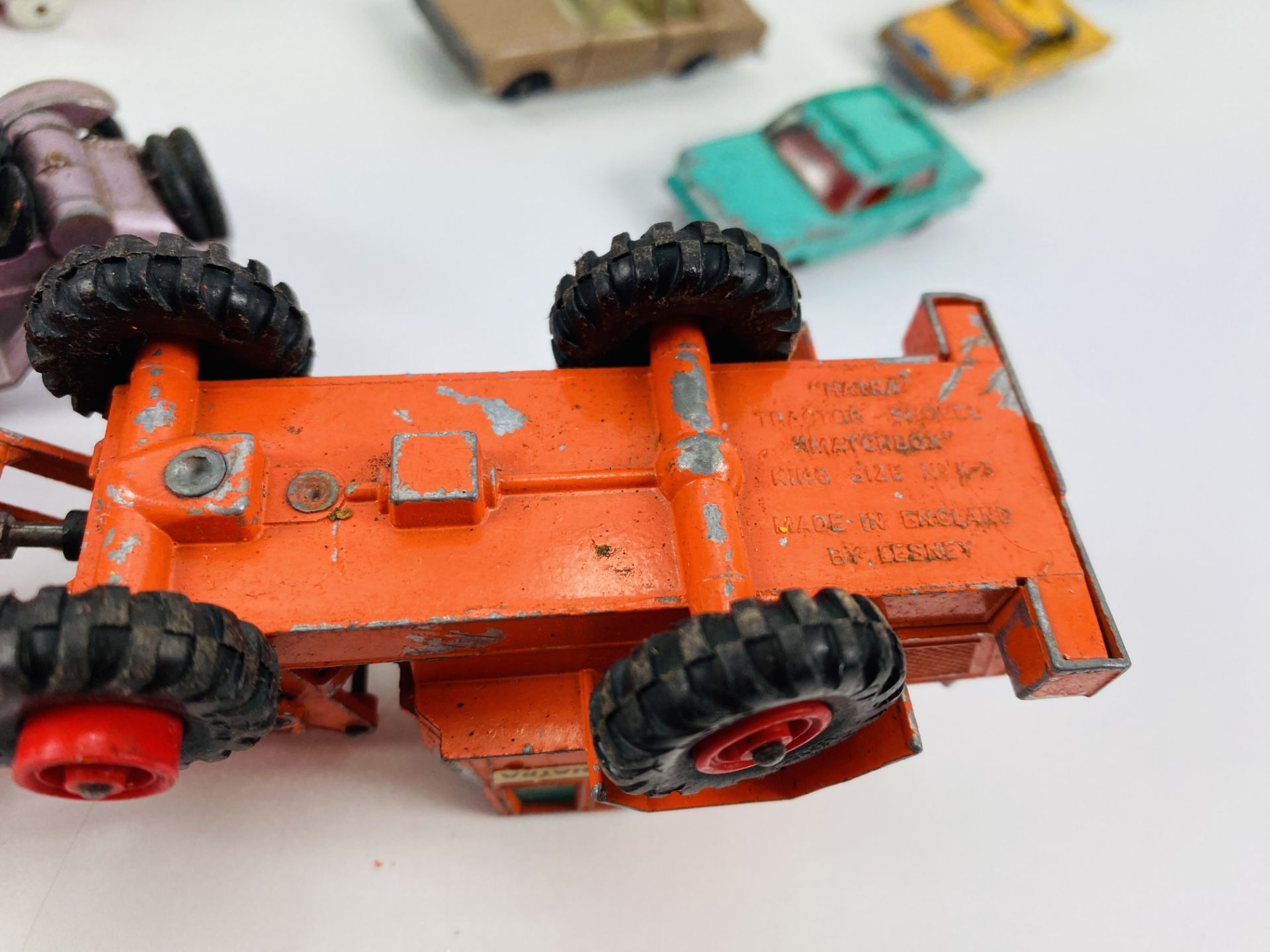 A collection of various vintage toy cars, to include Dinky, Corgi, Matchbox, etc - Image 7 of 10