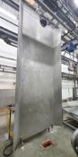 1 x Industrial Splashback Partition Panel for Abattoirs - Floor and Wall Mounted