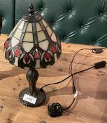 1 x Tiffany Style Stained Glass Table Lamp with a Tulip Style Pattern