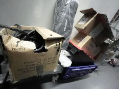 1 x Large Assorted Job Lot Including Audio and Lighting Equipment, Neewer Branded Items, Assorted