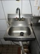 STAINLESS STEEL HANDWASH SINK