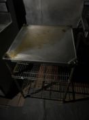 STAINLESS STEEL TOP TABLE