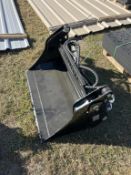 UNUSED FUTURE 39 INCH 4 IN 1 BUCKET