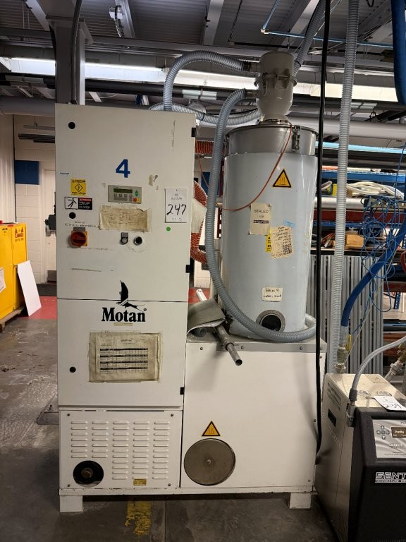 Moton MDE 75 Compact II Material Dryer