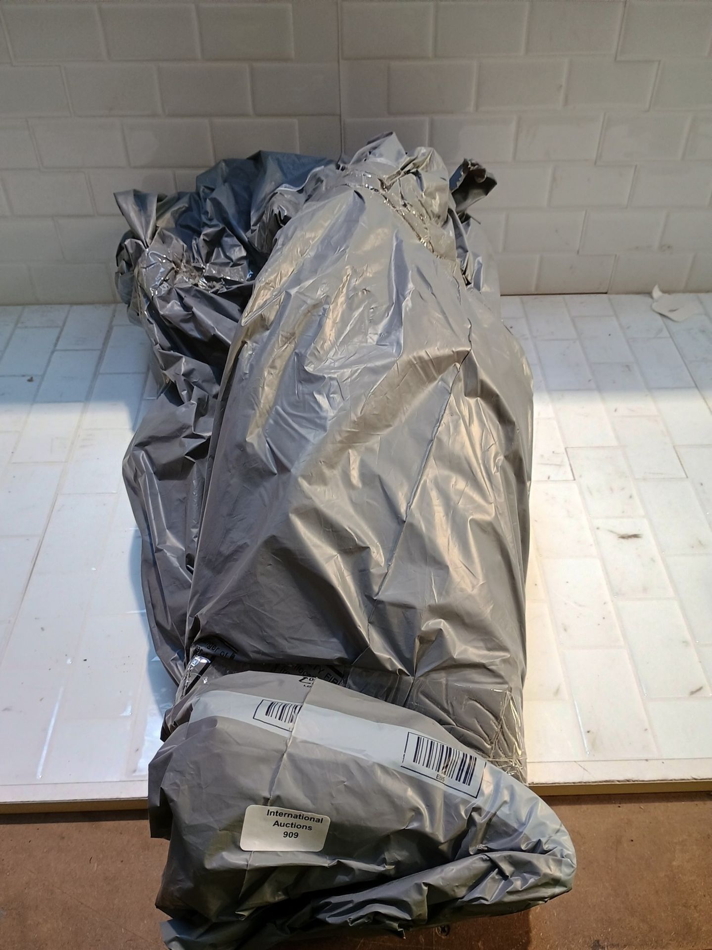 RRP £57.79 Pull Out Clothes Hanger Rod Adjustable Wardrobe Clothing Rail Hanger Rack Bar - Image 2 of 2