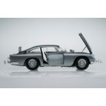 Hand Built Eaglemoss 1:8 Scale James Bond 1964 Aston Martin DB5, Goldfinger, Thunderball etc +Case