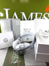 Beats Solo 2 Wireless Special Edition Silver- Original Rrp £269