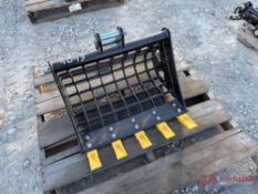 SKELETON TOOTH BUCKET MINI EXCAVATOR ATTACHMENT