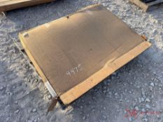 TRACTOR/EQUIPMENT GLASS