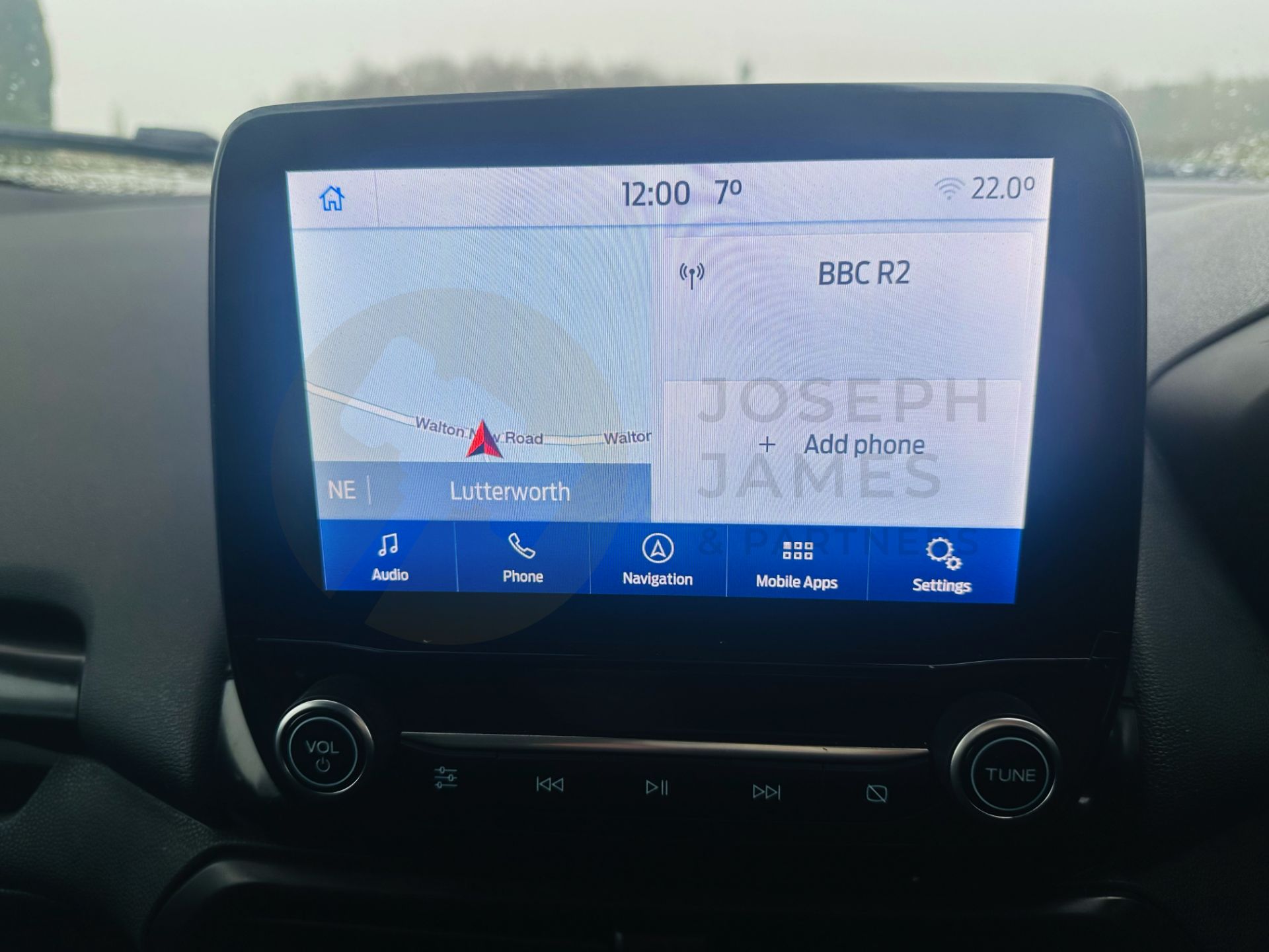 FORD ECOSPORT *TITANIUM* 5 DOOR (2022 - EURO 6) 1.0 ECOBOOST - AUTOMATIC S/S *ONLY 9,000 MILES* - Image 24 of 29