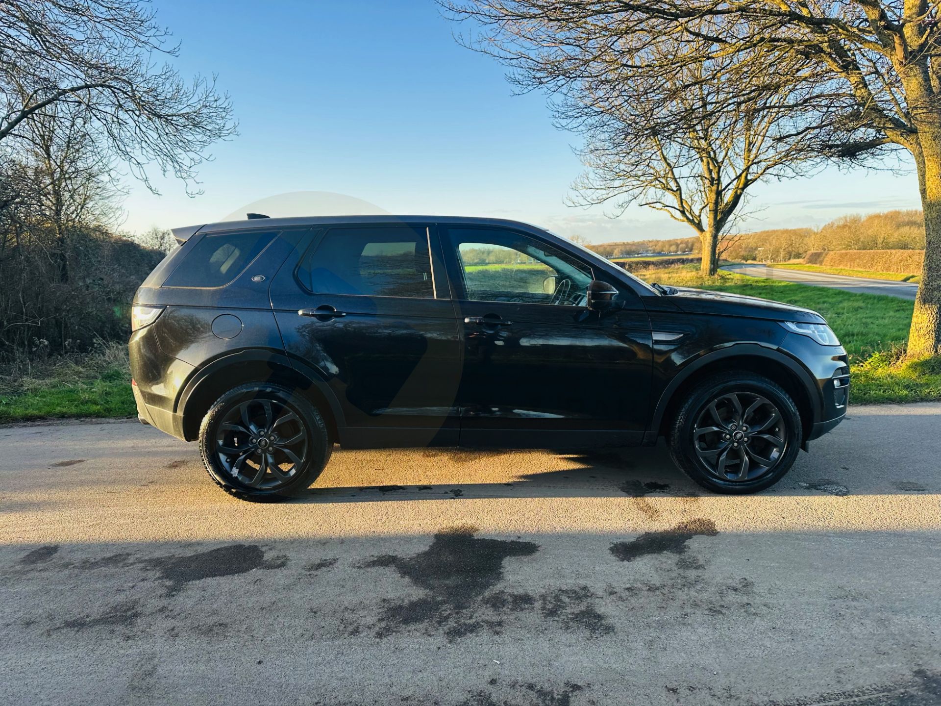 "ON SALE" LAND ROVER DISCOVERY SPORT *SE TECH* 7 SEATER SUV (2017 - EURO 6) 2.0 TD4 - AUTOMATIC*4WD* - Image 10 of 33