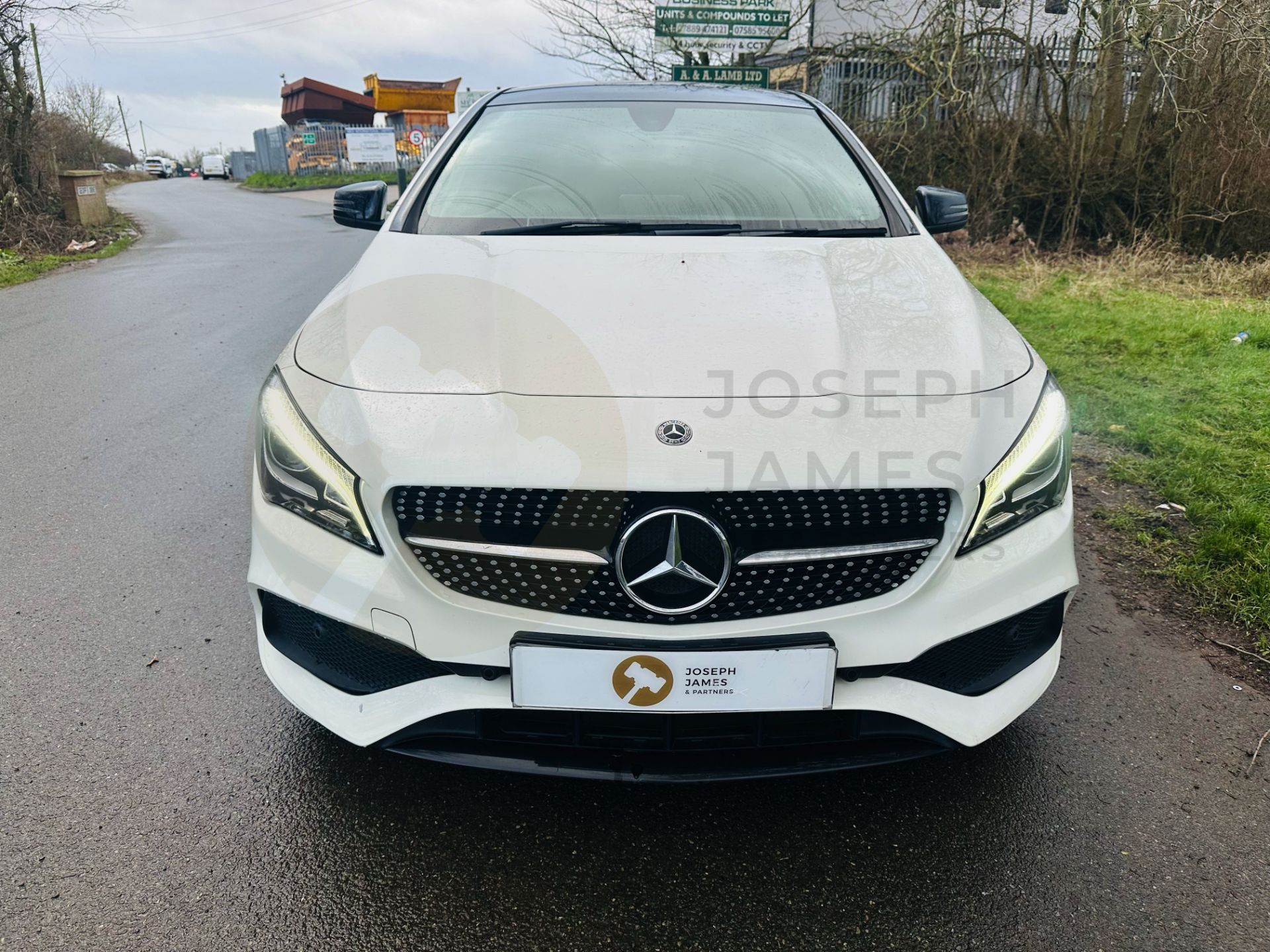 MERCEDES-BENZ CLA 220d *AMG-LINE EDITION* 7G-AUTO - 18 REG - AIR CON - 1 OWNER - PAN ROOF - EURO 6! - Image 3 of 31