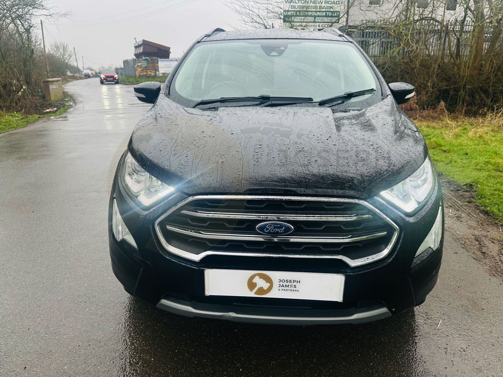 FORD ECOSPORT *TITANIUM* 5 DOOR (2022 - EURO 6) 1.0 ECOBOOST - AUTOMATIC S/S *ONLY 9,000 MILES* - Image 3 of 29