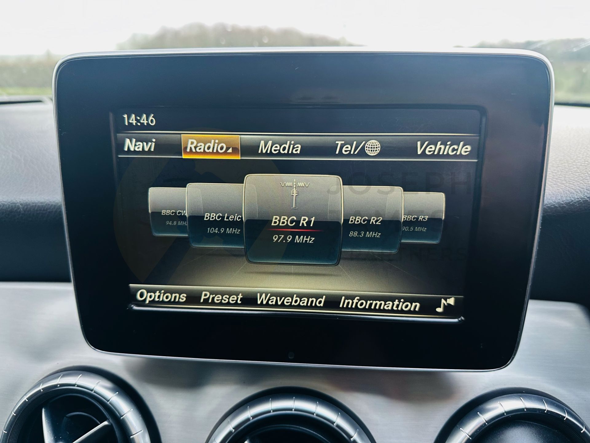 MERCEDES-BENZ CLA 220d *AMG-LINE EDITION* 7G-AUTO - 18 REG - AIR CON - 1 OWNER - PAN ROOF - EURO 6! - Image 26 of 31