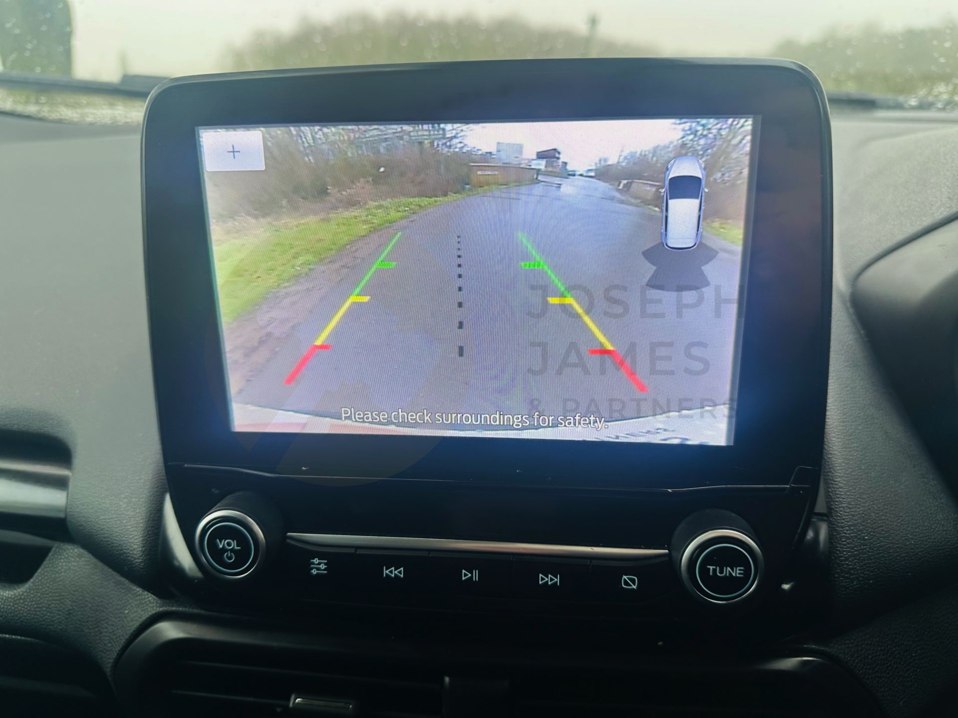 FORD ECOSPORT *TITANIUM* 5 DOOR (2022 - EURO 6) 1.0 ECOBOOST - AUTOMATIC S/S *ONLY 9,000 MILES* - Image 25 of 29