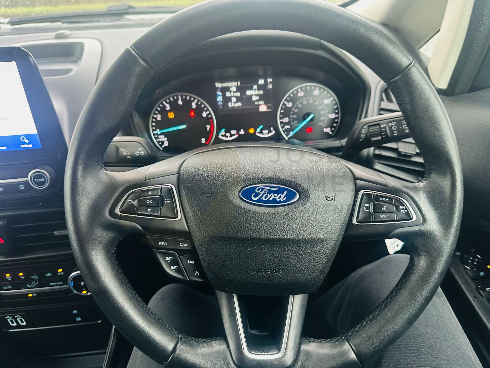 FORD ECOSPORT *TITANIUM* 5 DOOR (2022 - EURO 6) 1.0 ECOBOOST - AUTOMATIC S/S *ONLY 9,000 MILES* - Image 26 of 29