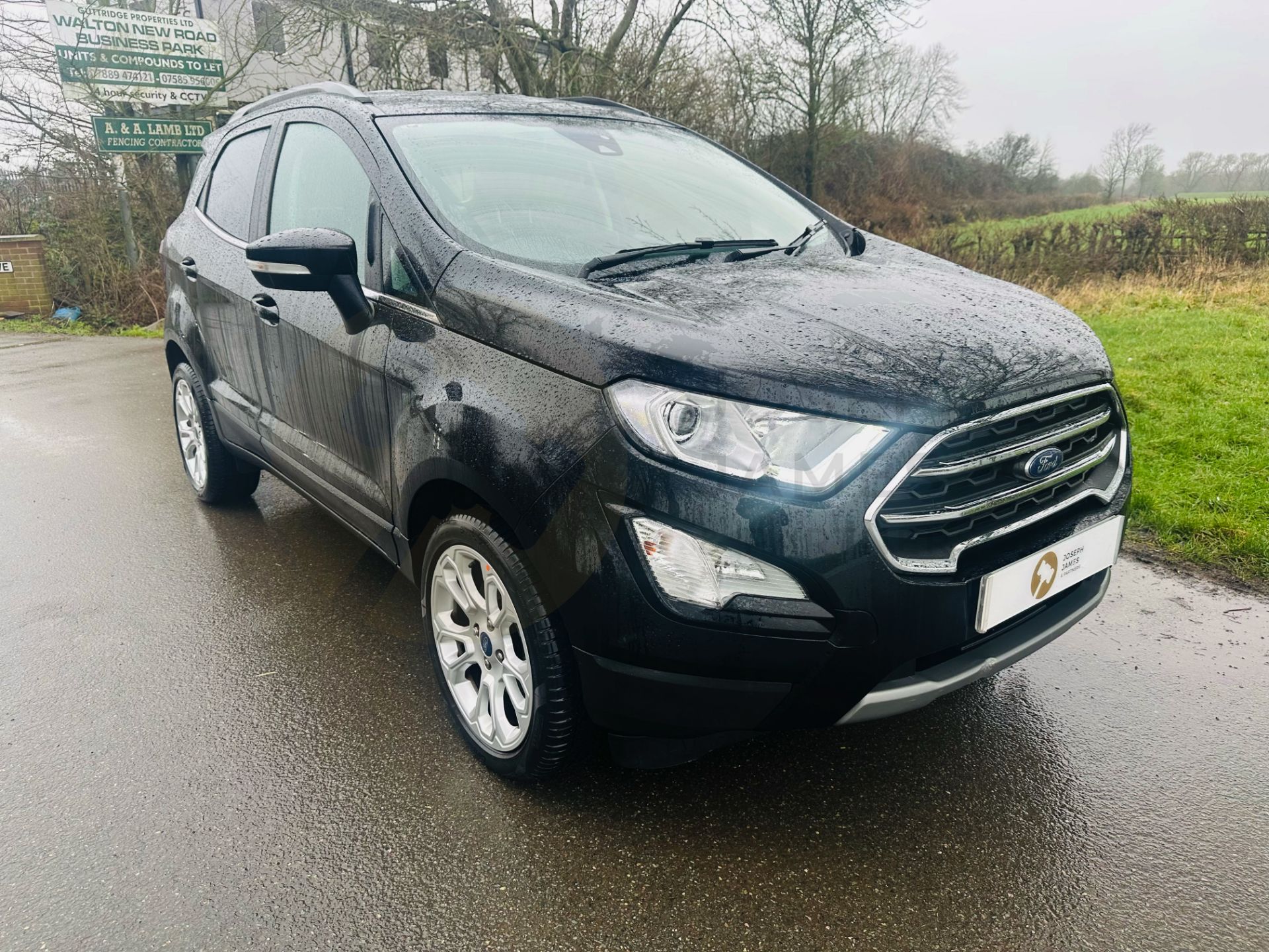 FORD ECOSPORT *TITANIUM* 5 DOOR (2022 - EURO 6) 1.0 ECOBOOST - AUTOMATIC S/S *ONLY 9,000 MILES* - Image 2 of 29