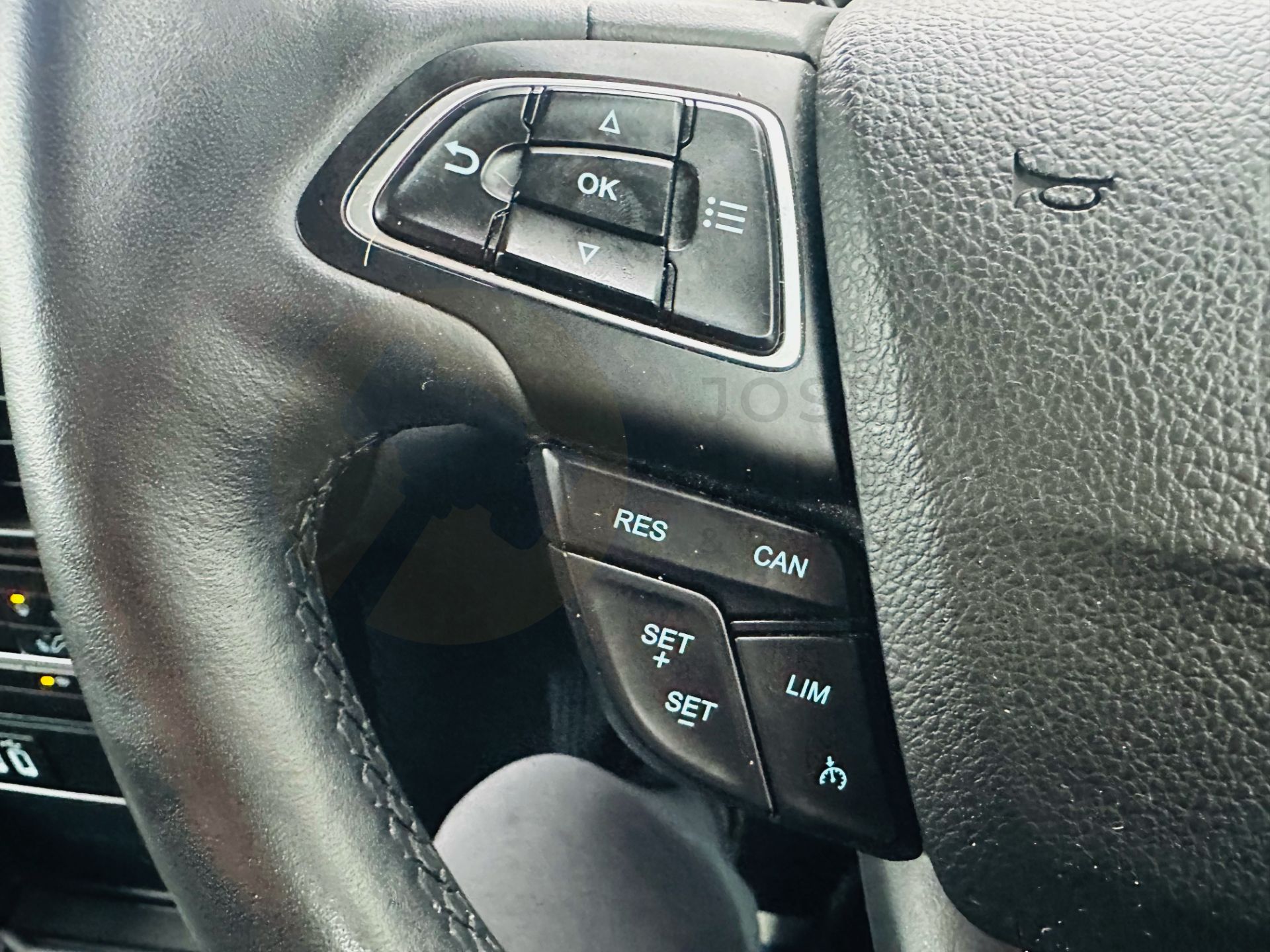 FORD ECOSPORT *TITANIUM* 5 DOOR (2022 - EURO 6) 1.0 ECOBOOST - AUTOMATIC S/S *ONLY 9,000 MILES* - Image 27 of 29