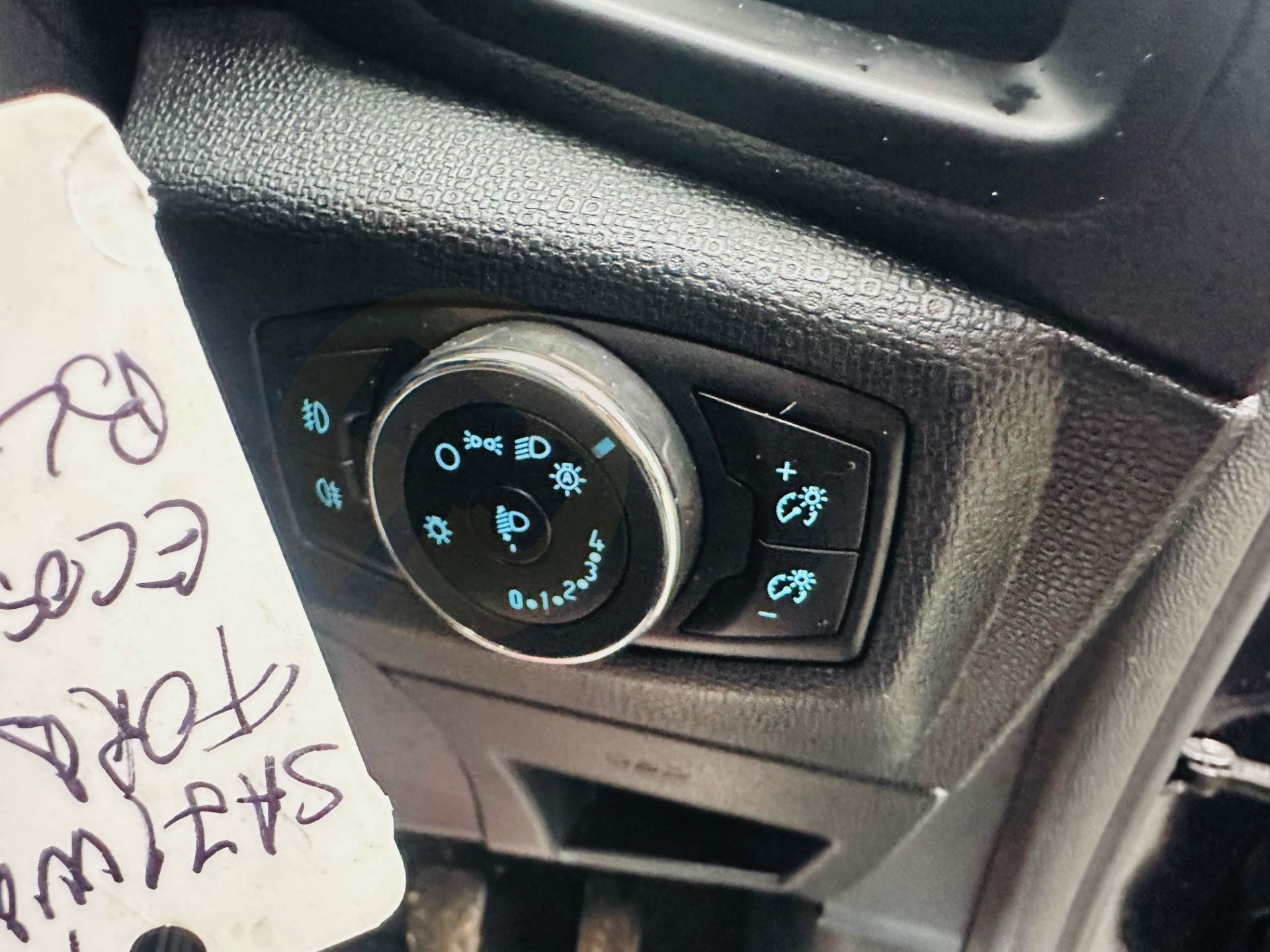 FORD ECOSPORT *TITANIUM* 5 DOOR (2022 - EURO 6) 1.0 ECOBOOST - AUTOMATIC S/S *ONLY 9,000 MILES* - Image 22 of 29