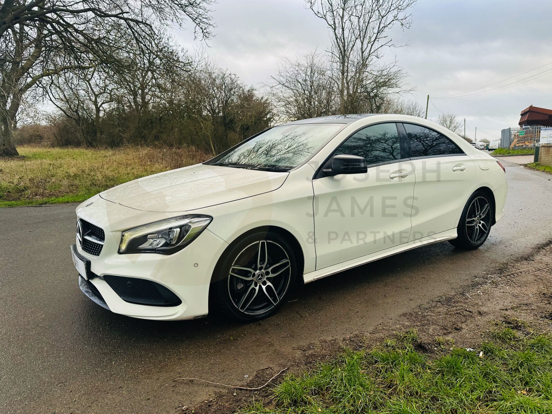 MERCEDES-BENZ CLA 220d *AMG-LINE EDITION* 7G-AUTO - 18 REG - AIR CON - 1 OWNER - PAN ROOF - EURO 6! - Image 5 of 31